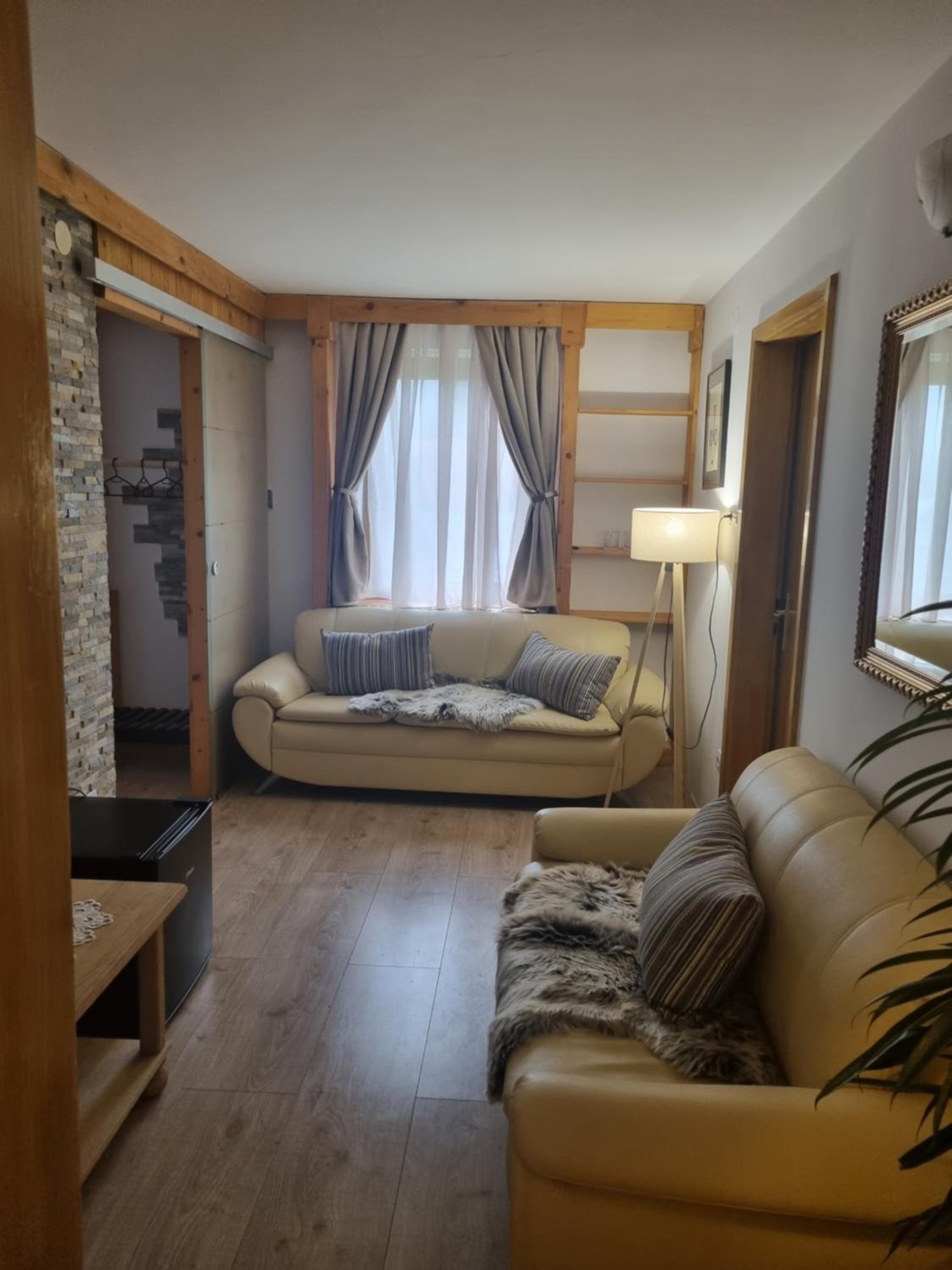 Three-Bedroom Apartment photo 2