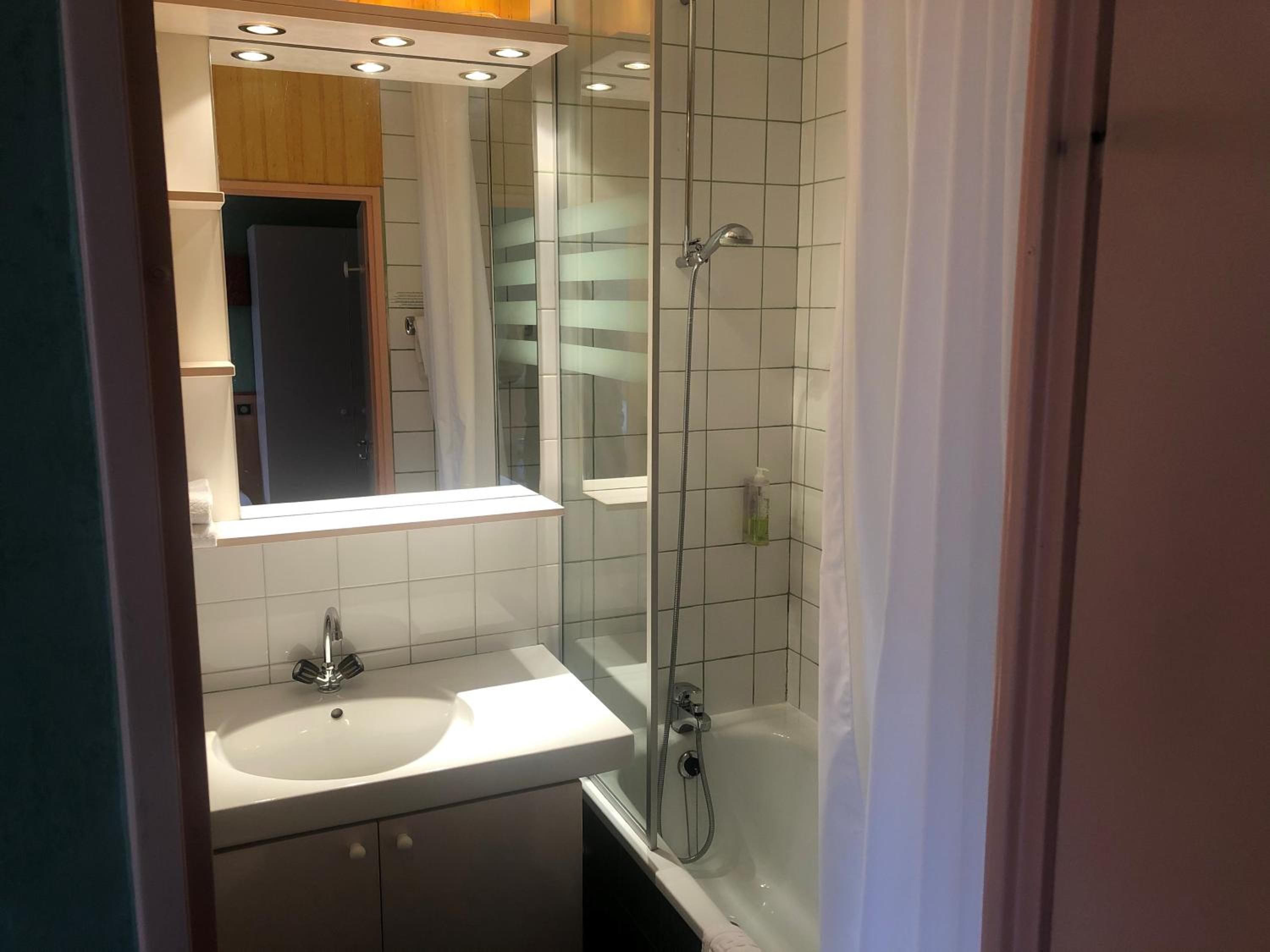 Standard Twin Room photo 2
