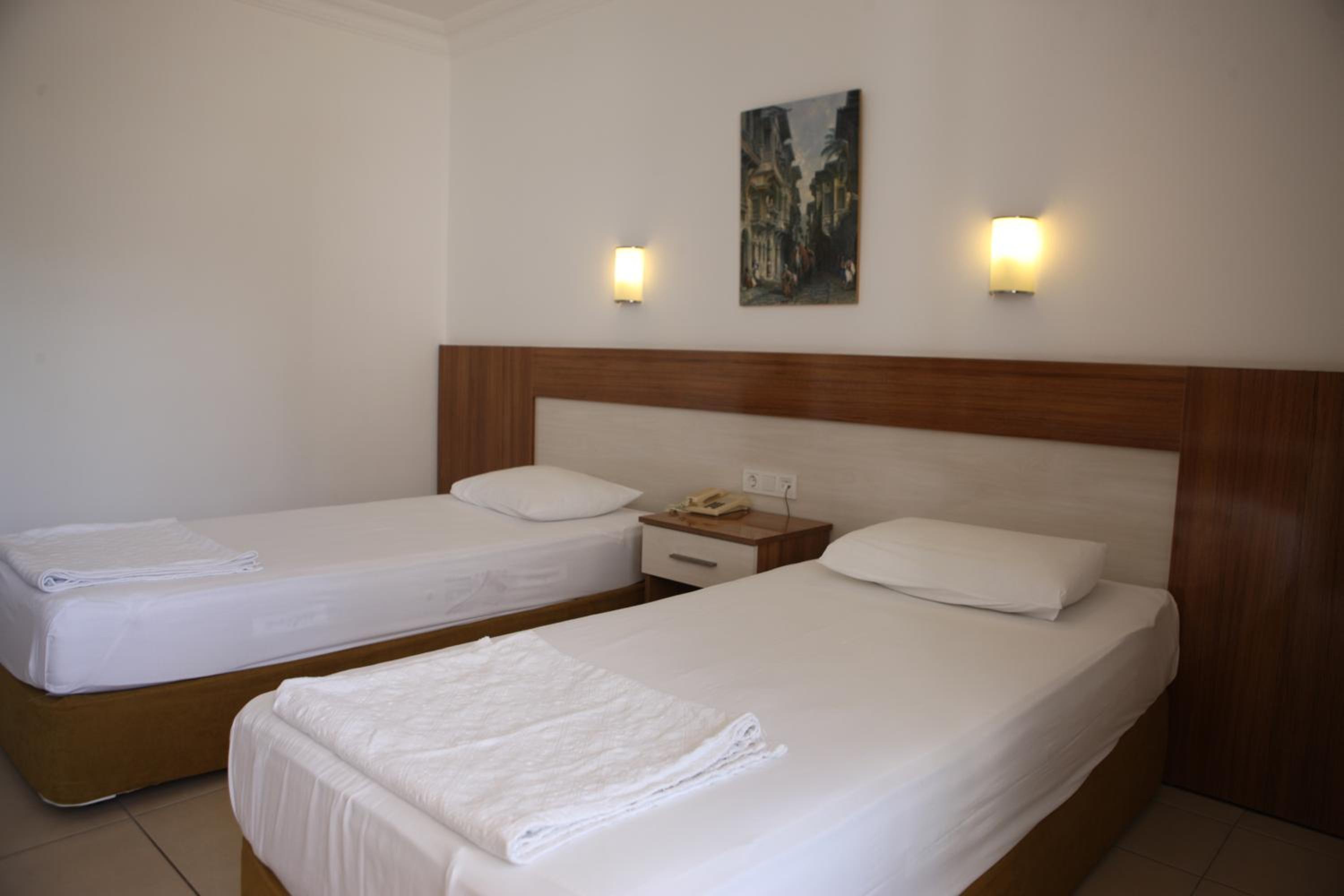 Double or Twin Room photo 2