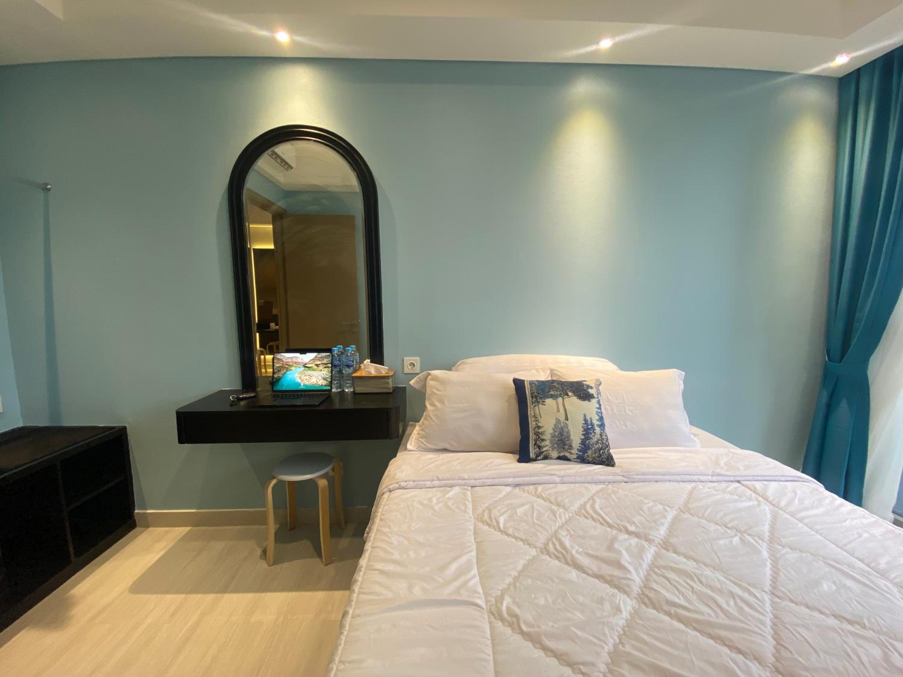 Two-Bedroom Deluxe Apartment with Garden View - Photo 2