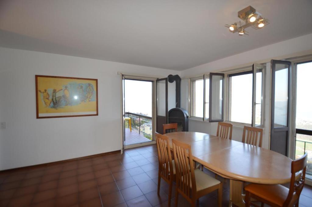 Apartment With Lake View photo 3