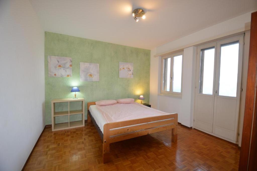 Apartment With Lake View photo 1