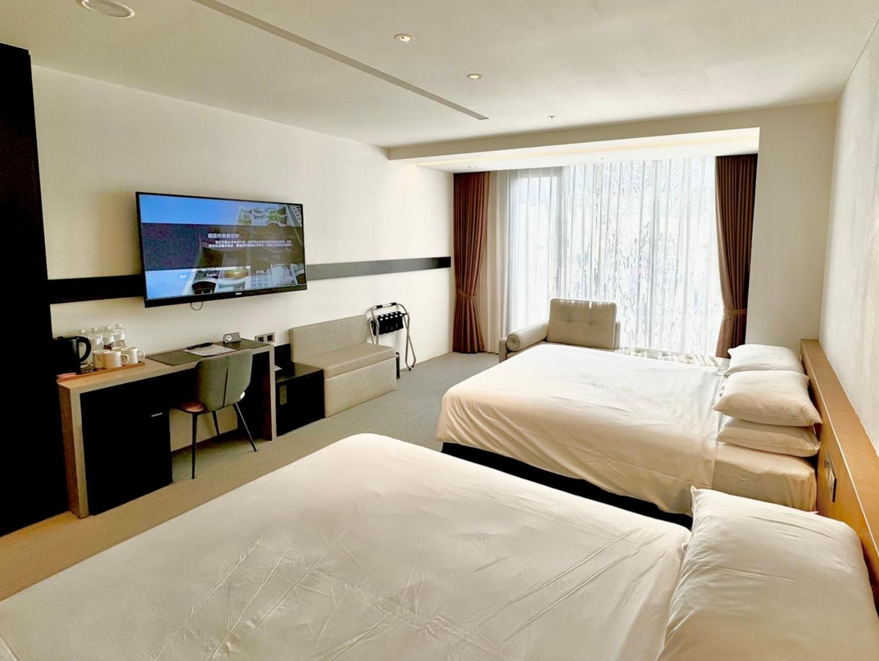 Deluxe Family Room - Photo 4