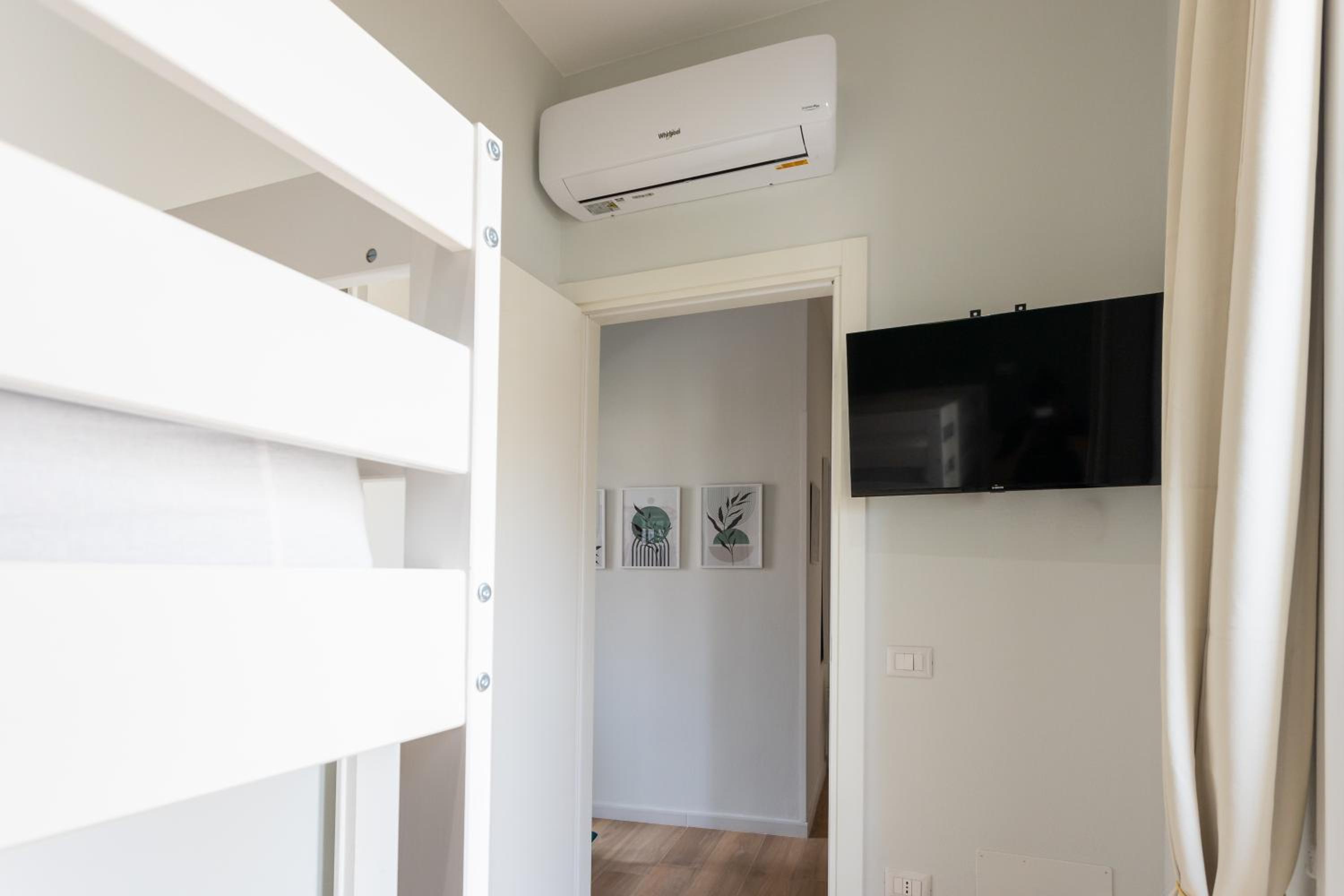 Two-Bedroom Apartment with Balcony and Terrace - Photo 12