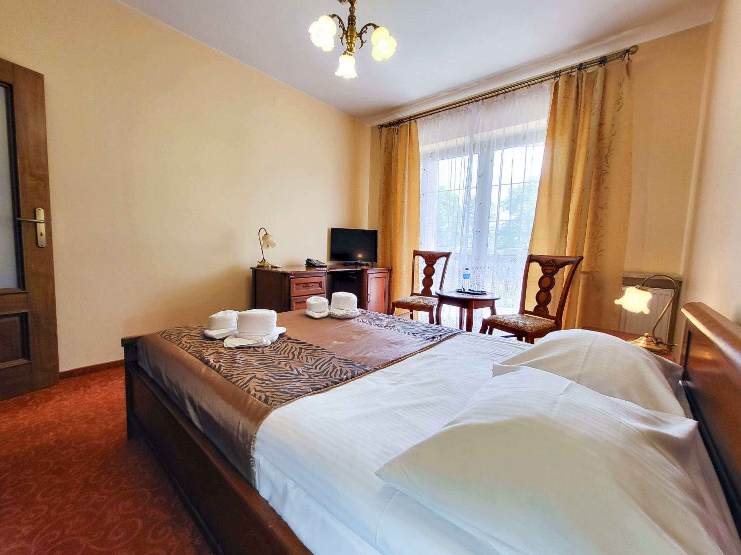 Double Room - Photo 8