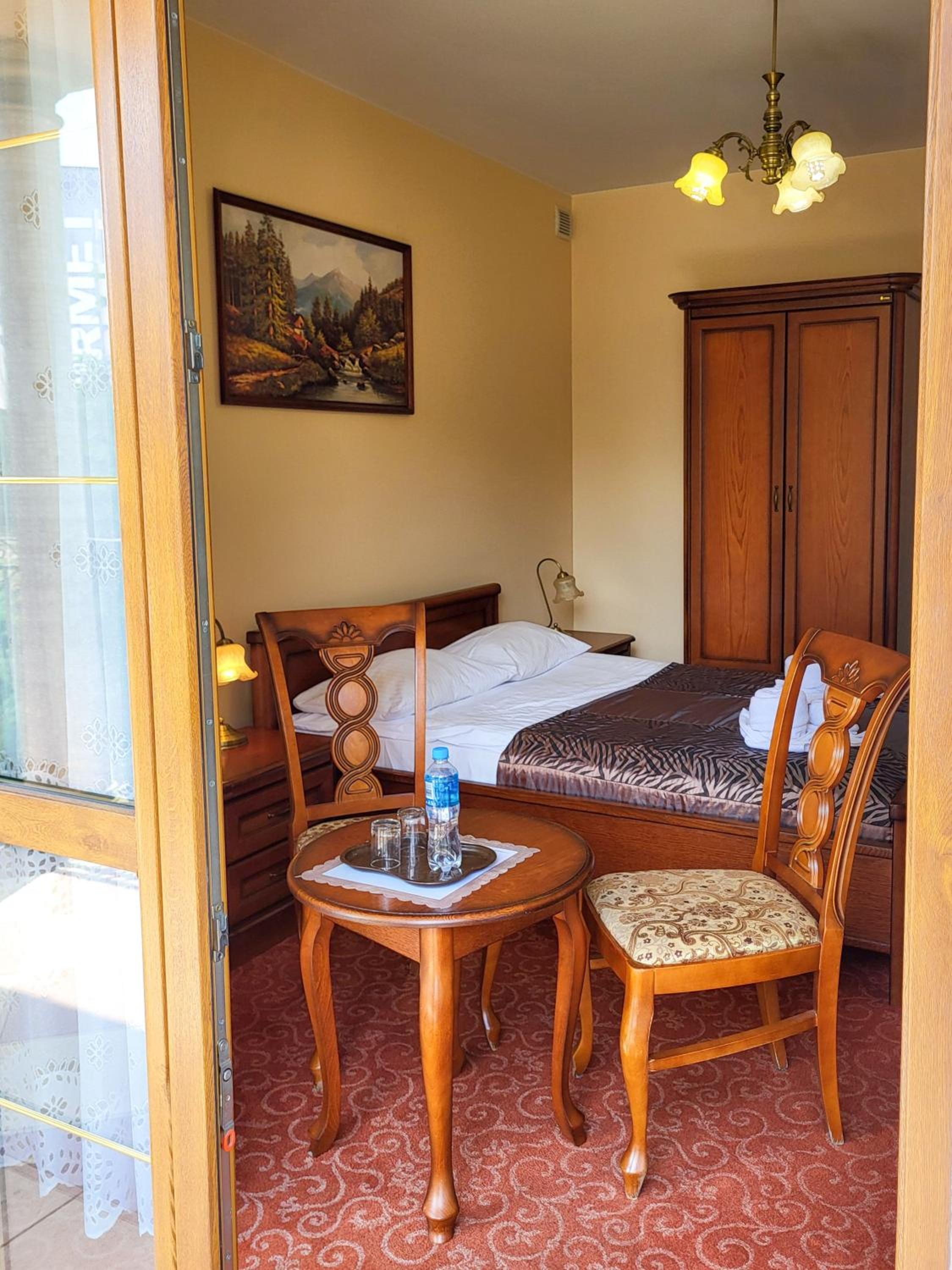 Double Room - Photo 5