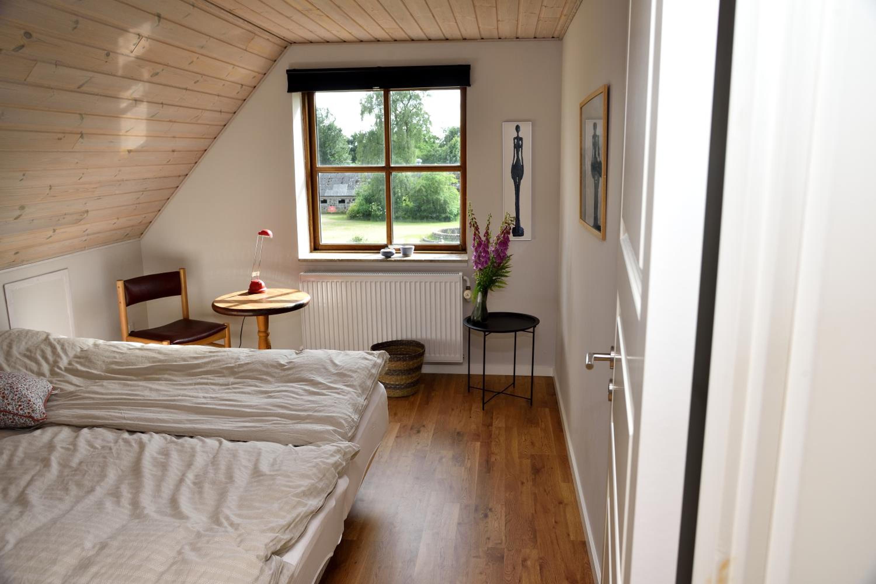 Double Room With Shared Bathroom photo 1