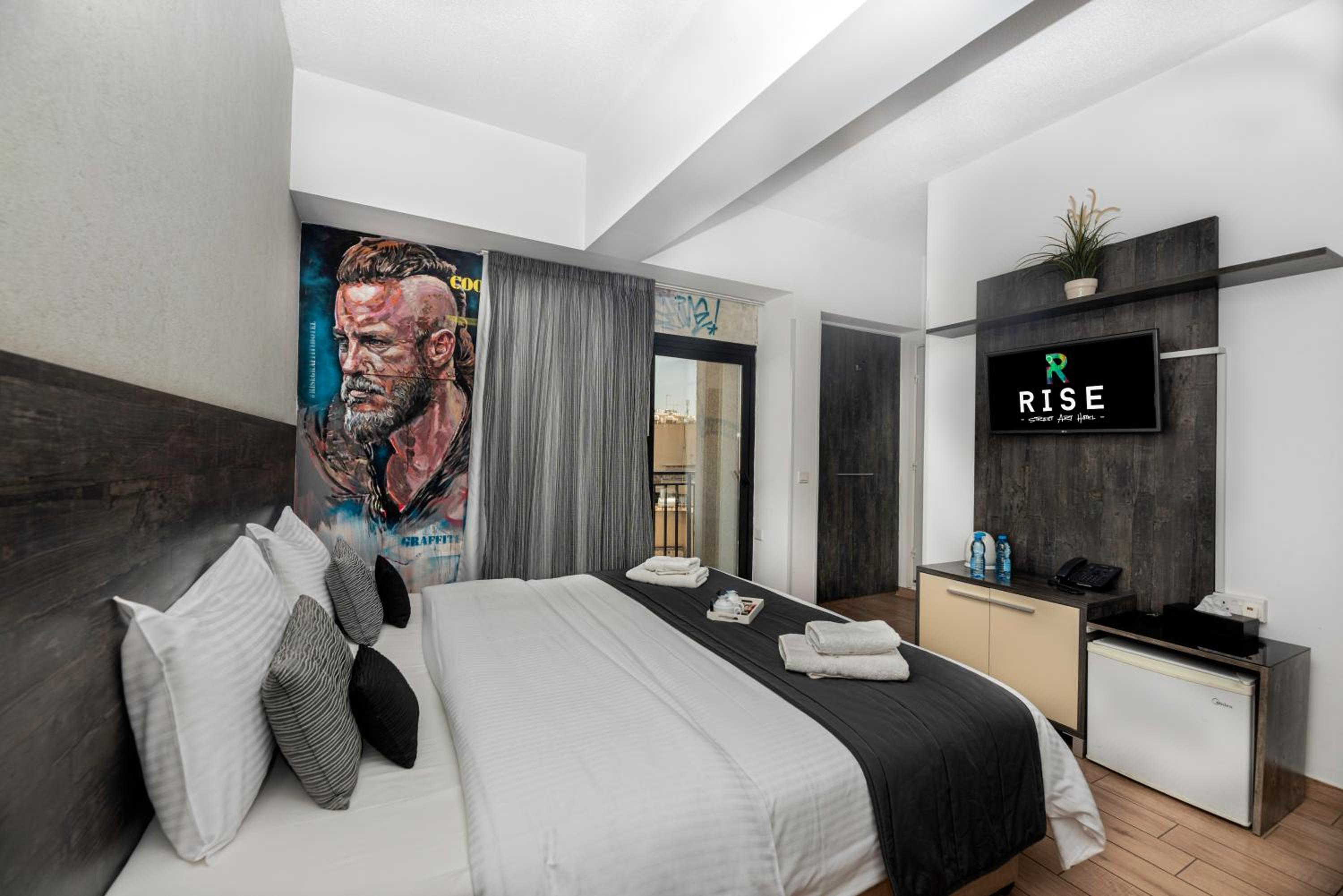Standard Double or Twin Room photo 3