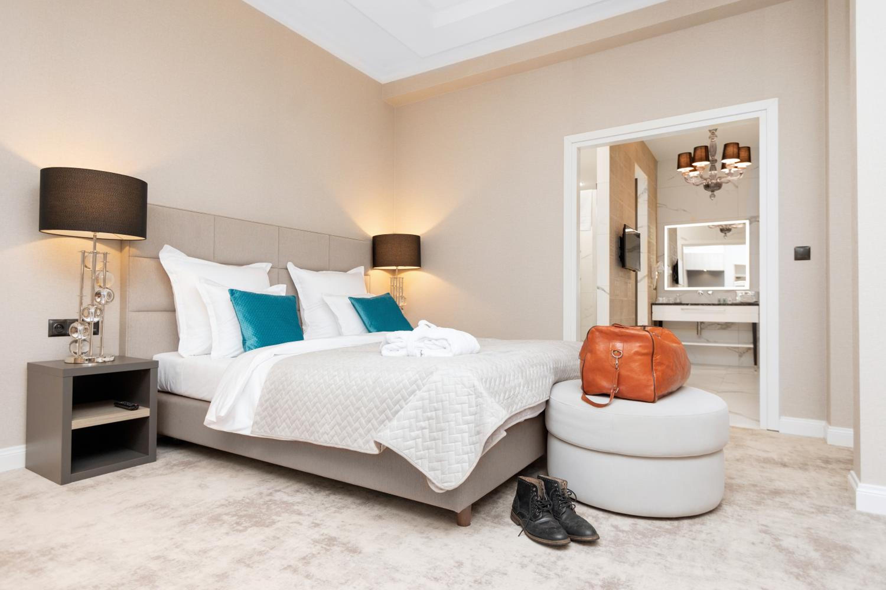 Royal Apartment - Photo 2
