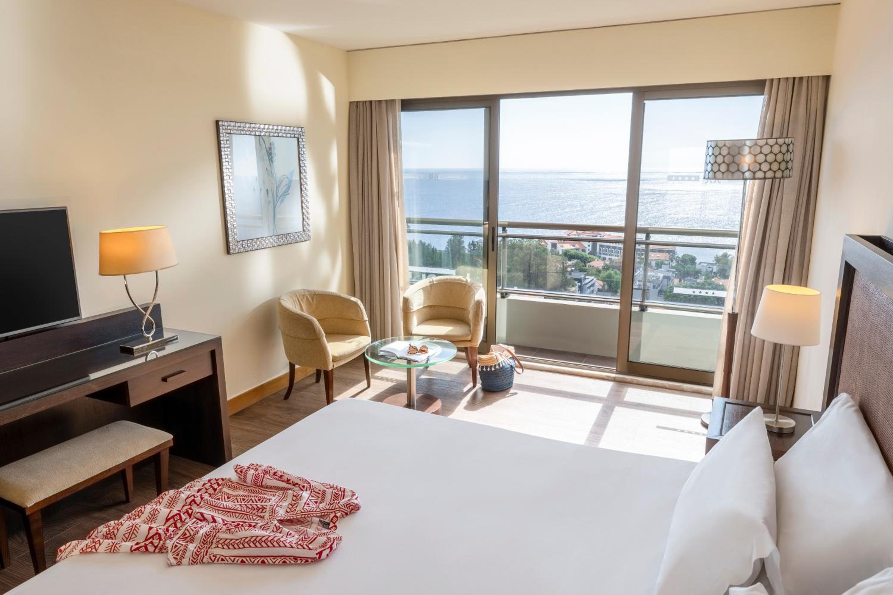 Suite with Sea View (2 Adults)