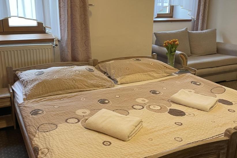 Double or Twin Room - Photo 4