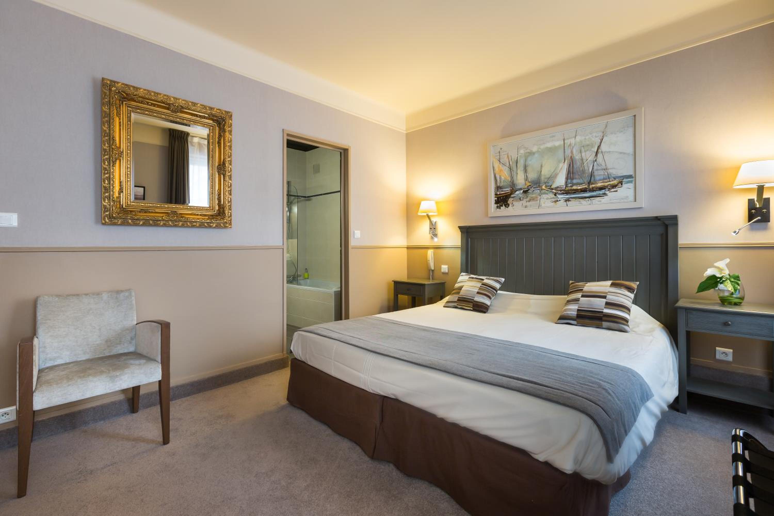 Superior Double Room - Photo 10