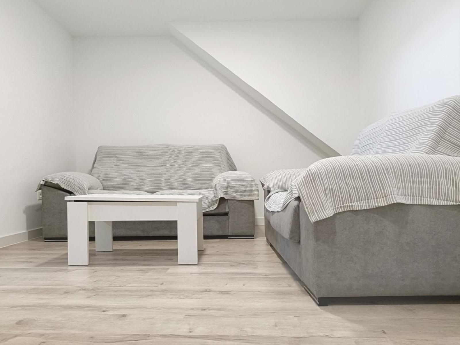 Two-Bedroom House photo 3