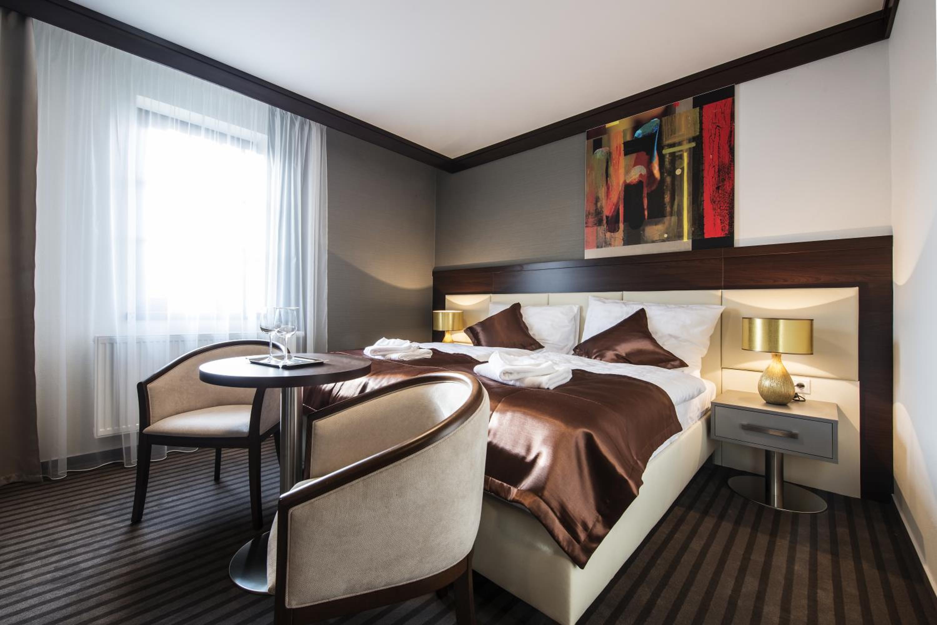 Double & single bedded room  photo 1