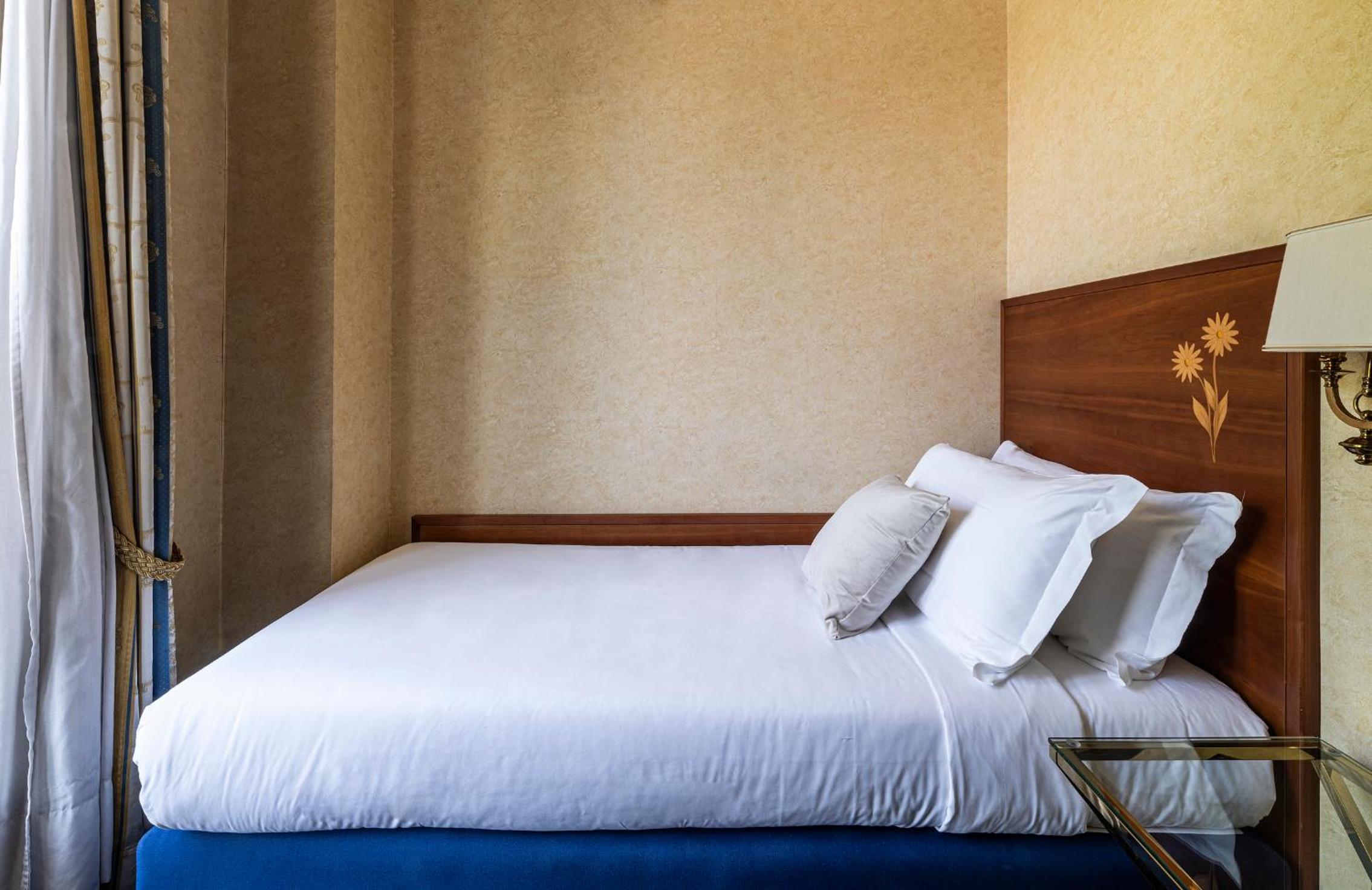 Small Single Room