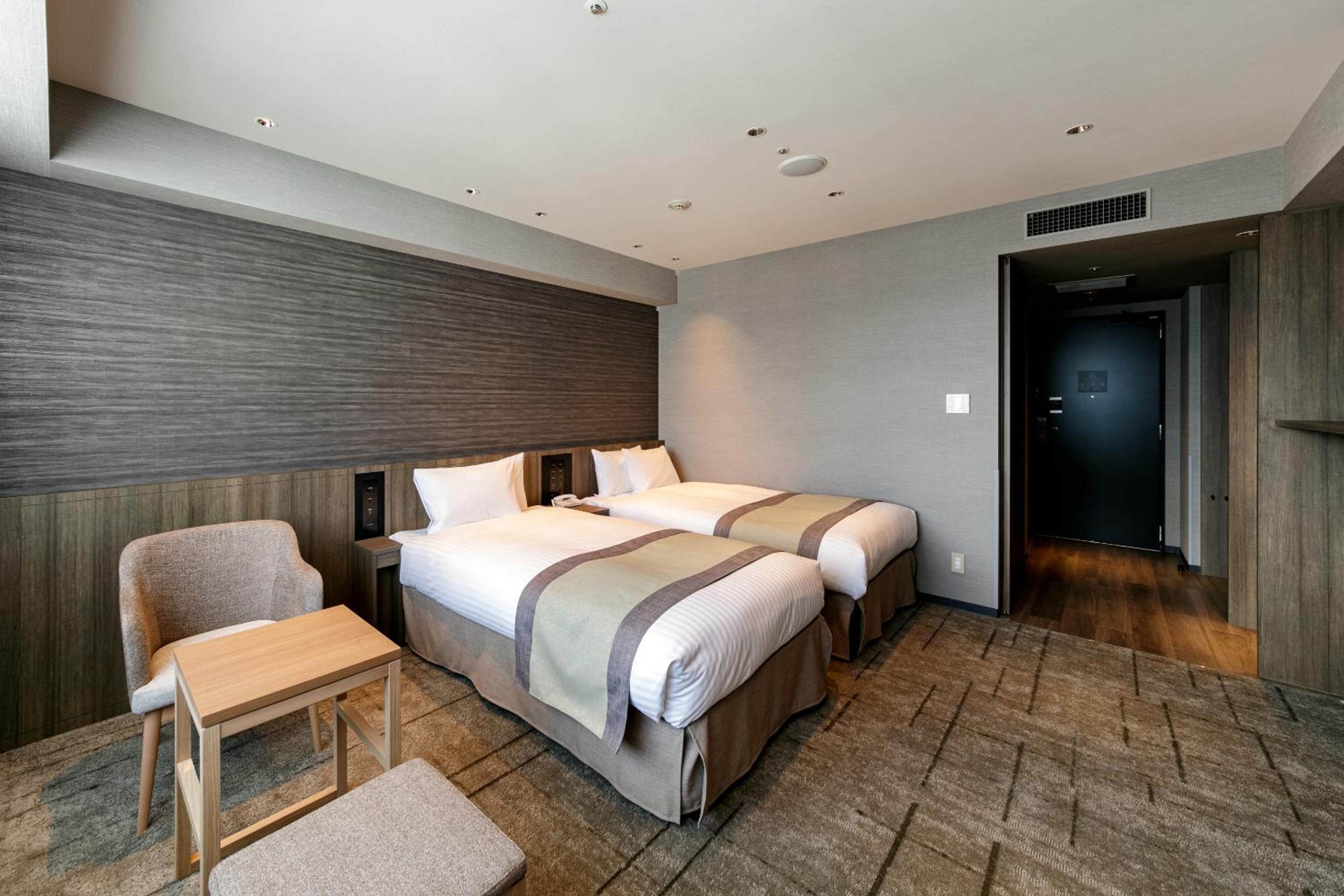Deluxe Twin Room - Non-Smoking - Photo 5