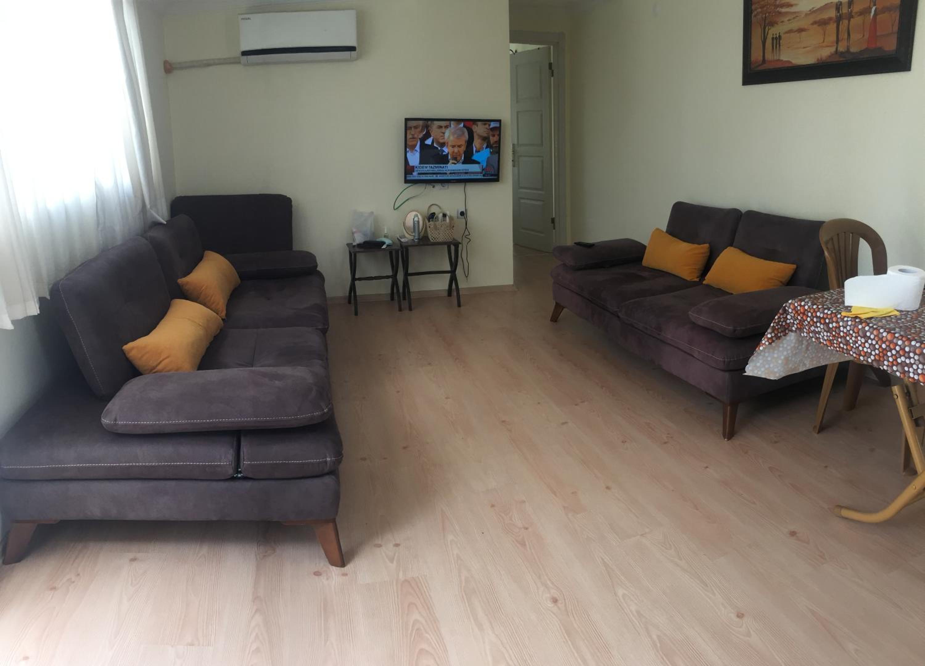 Two-Bedroom Deluxe Apartment photo 2