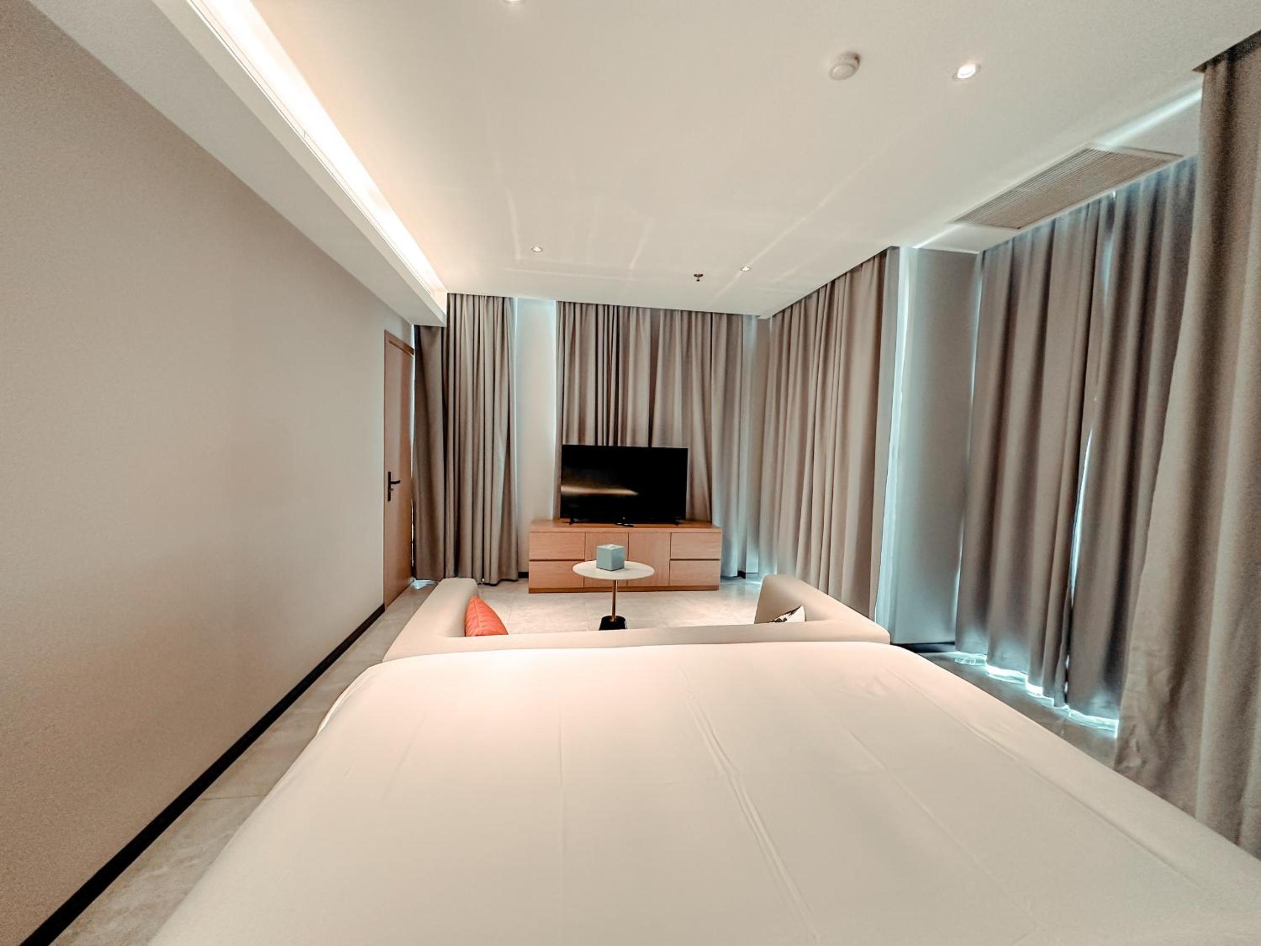Deluxe Suite photo 2