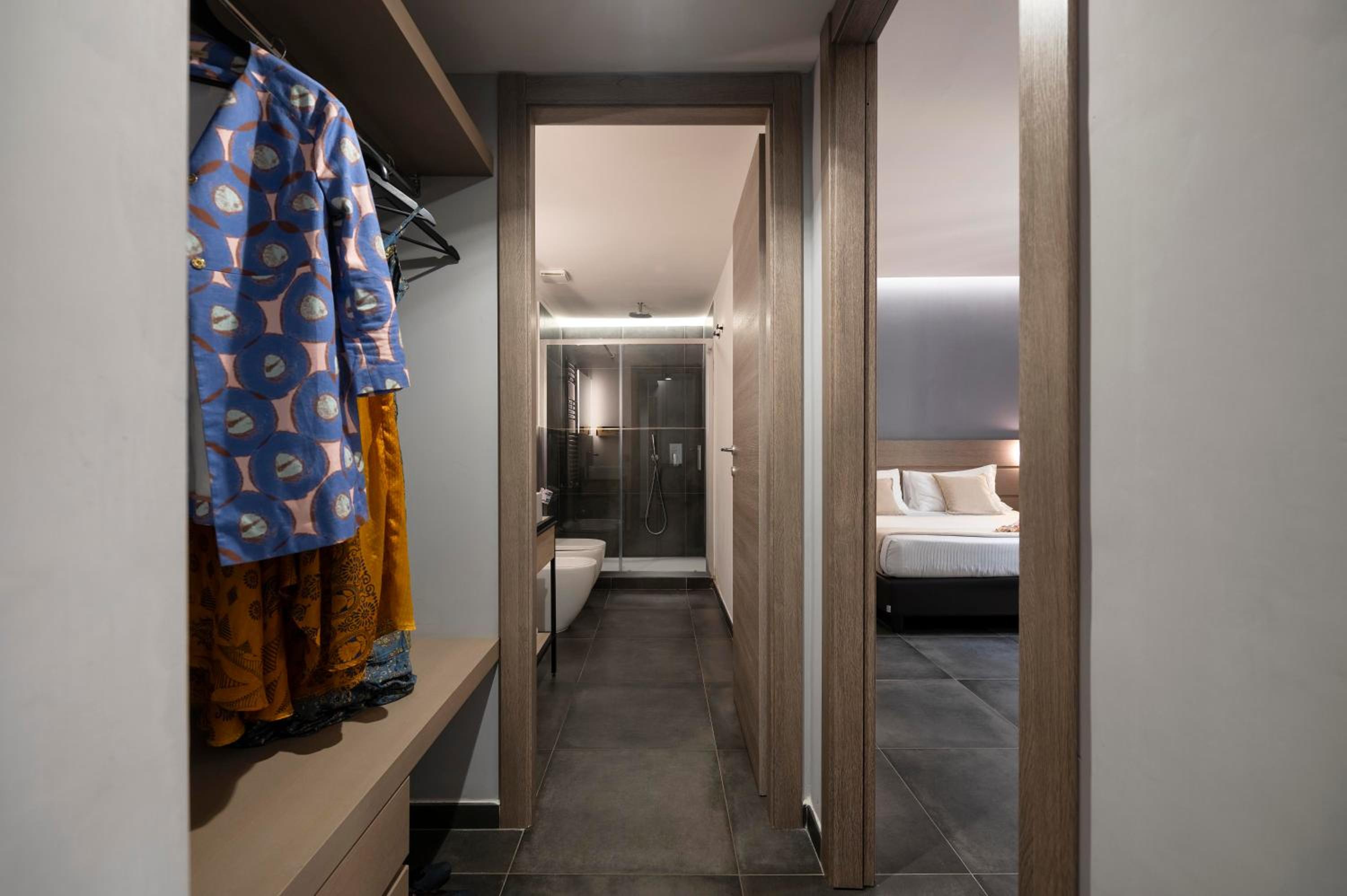 Suite with City View photo 2