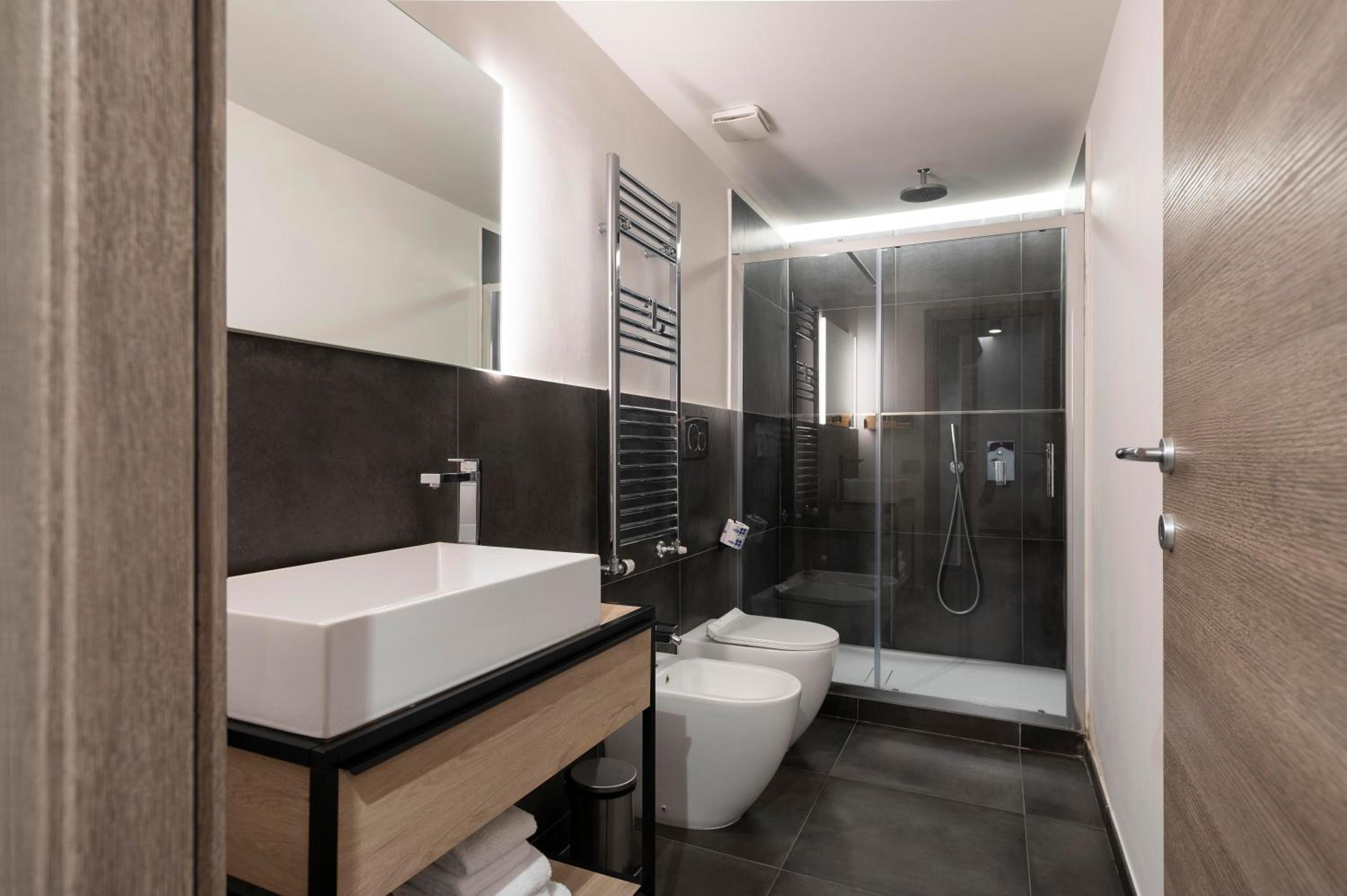 Suite with City View photo 2