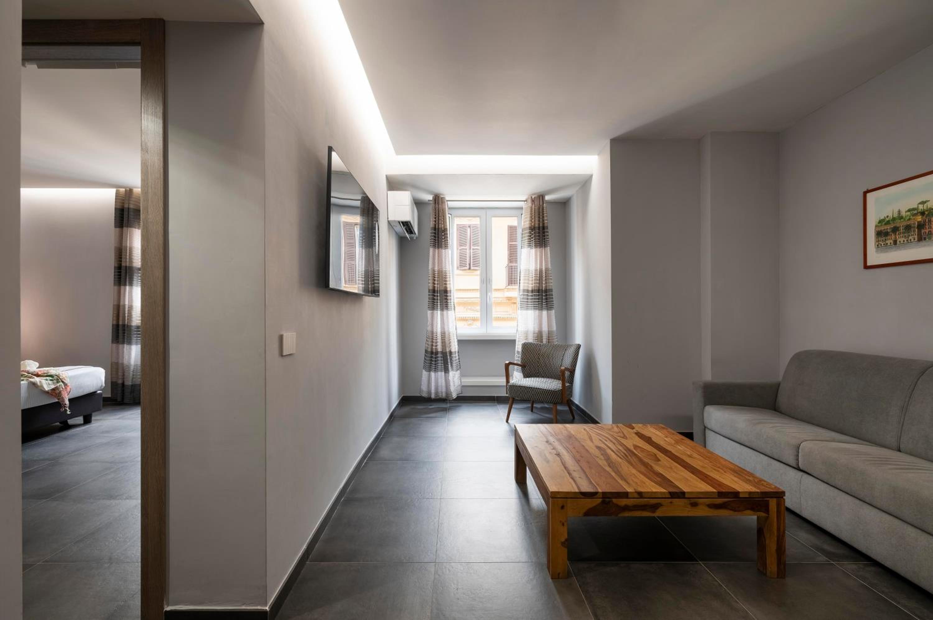 Suite with City View photo 1