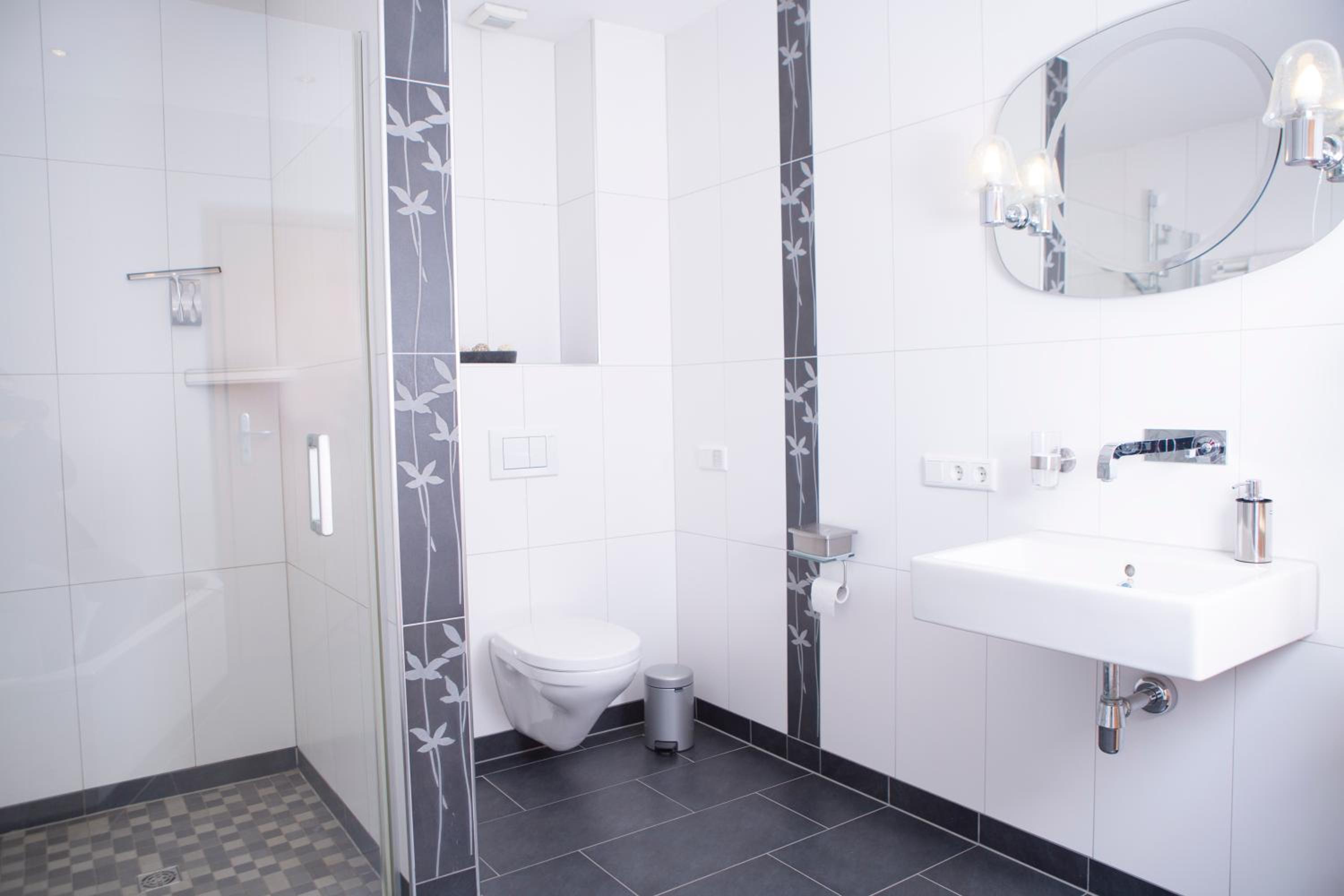 Deluxe Double Room with Bath photo 3