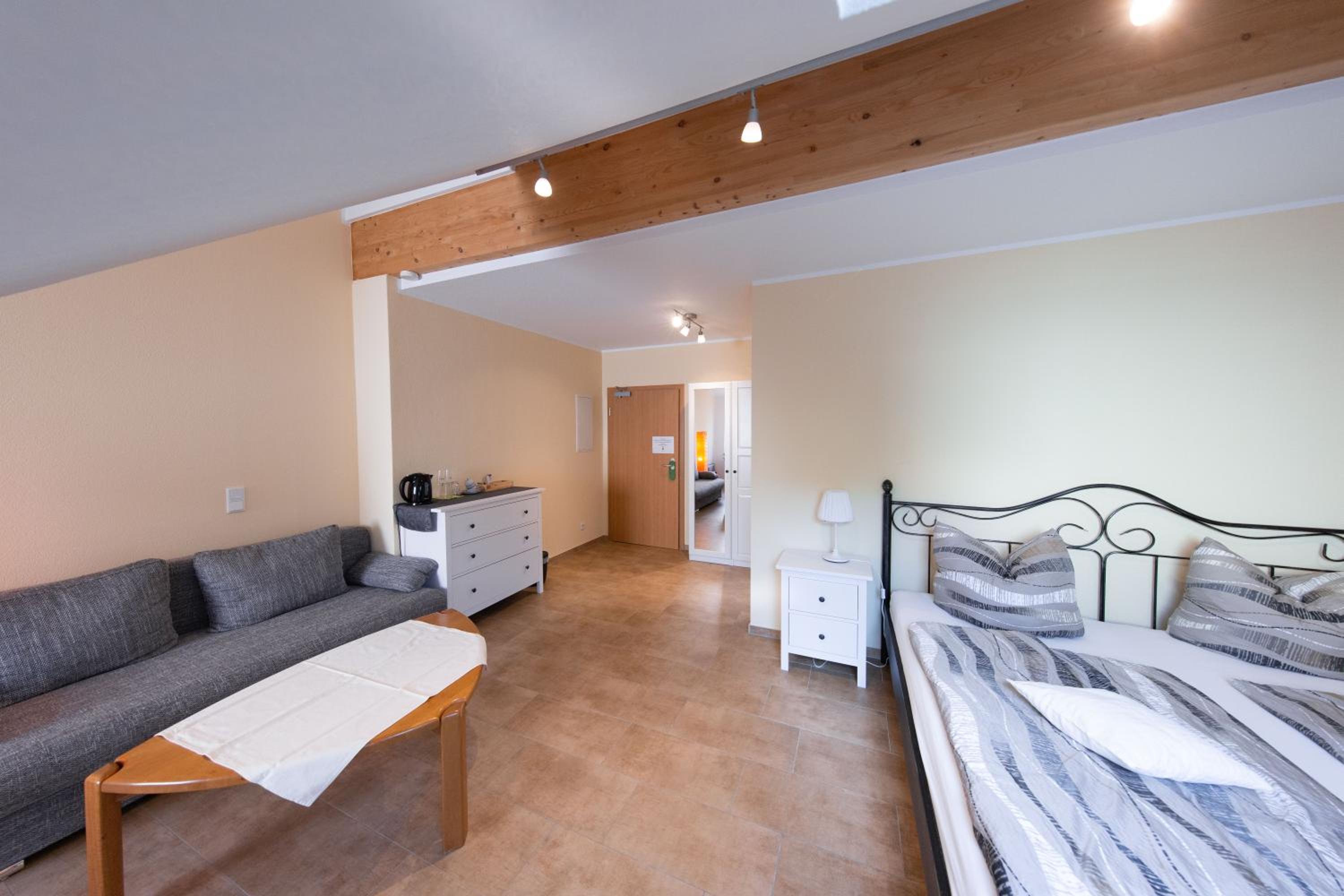 Deluxe Double Room with Shower photo 1