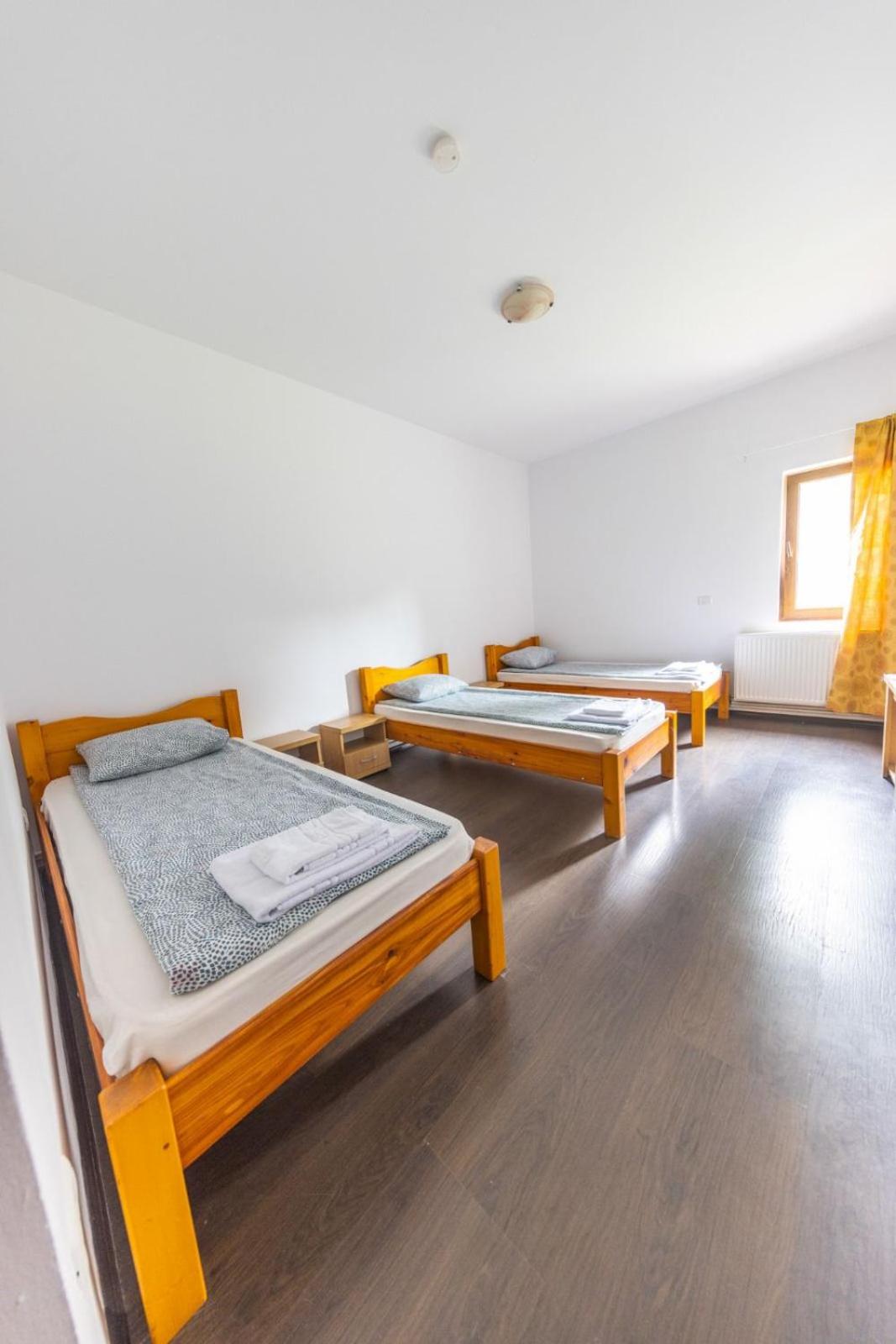 Triple Room with Shared Bathroom photo 1