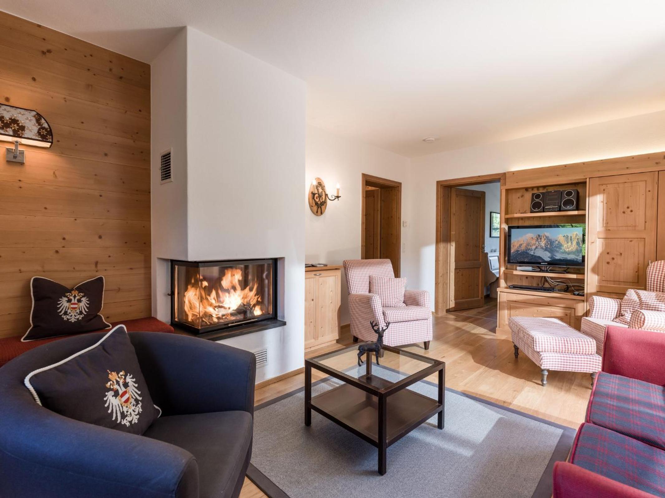 Apartment with Mountain View