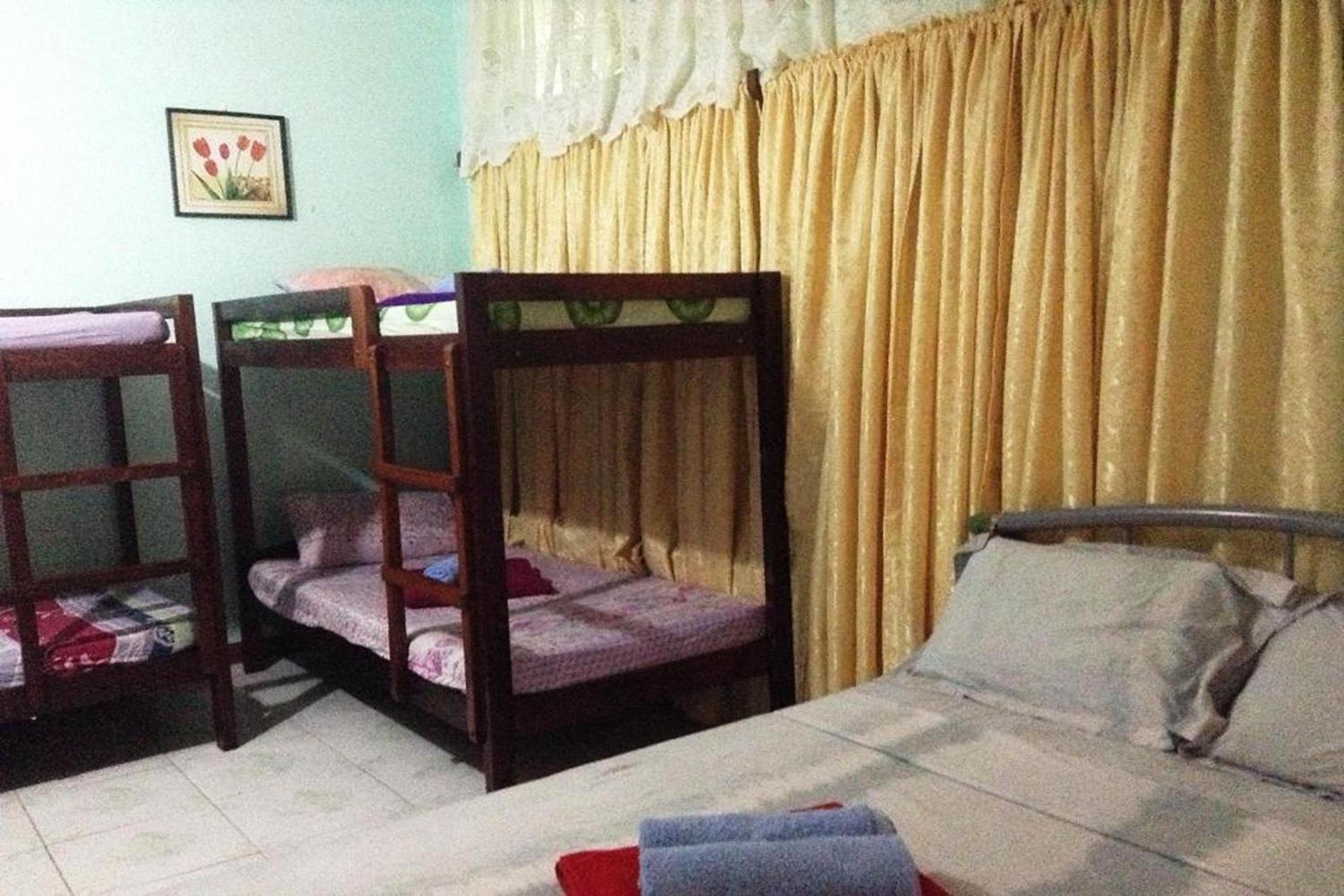 Big Family Room photo 1
