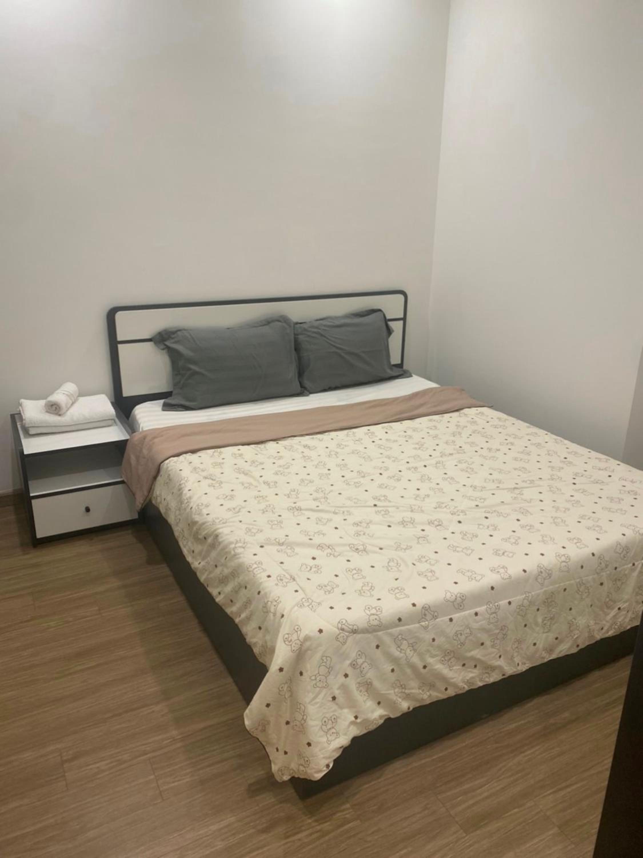 Apartment photo 1