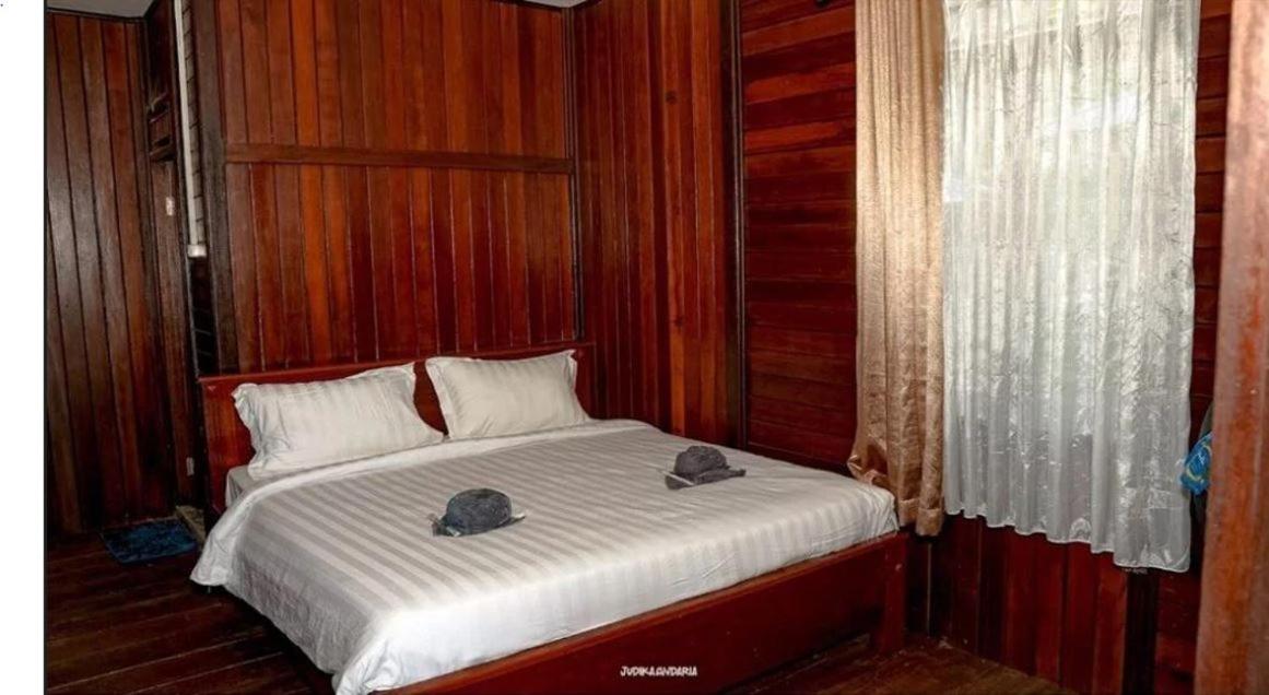 Bungalow With Fan photo 1