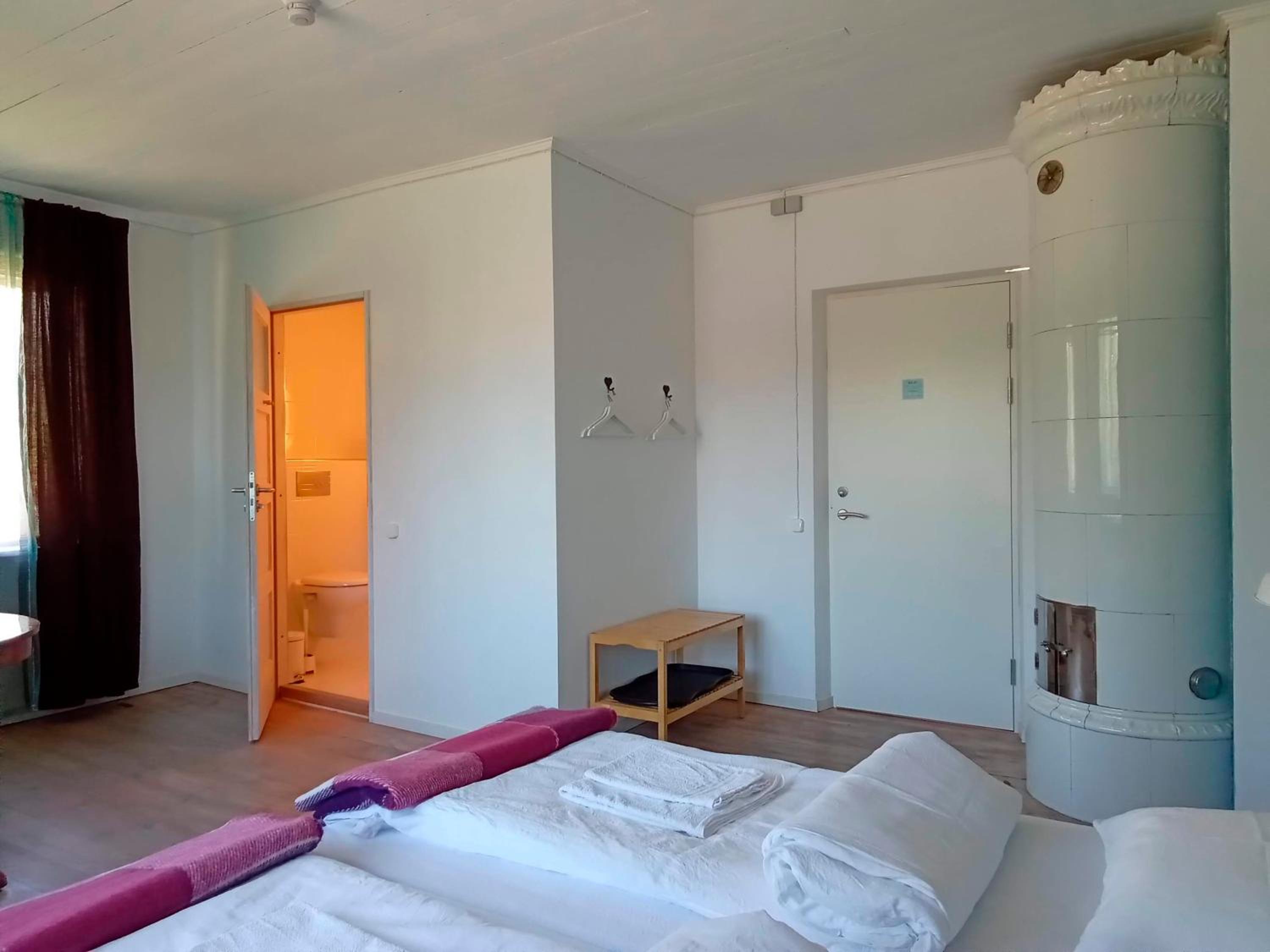 Double or Twin Room with Bathroom photo 2