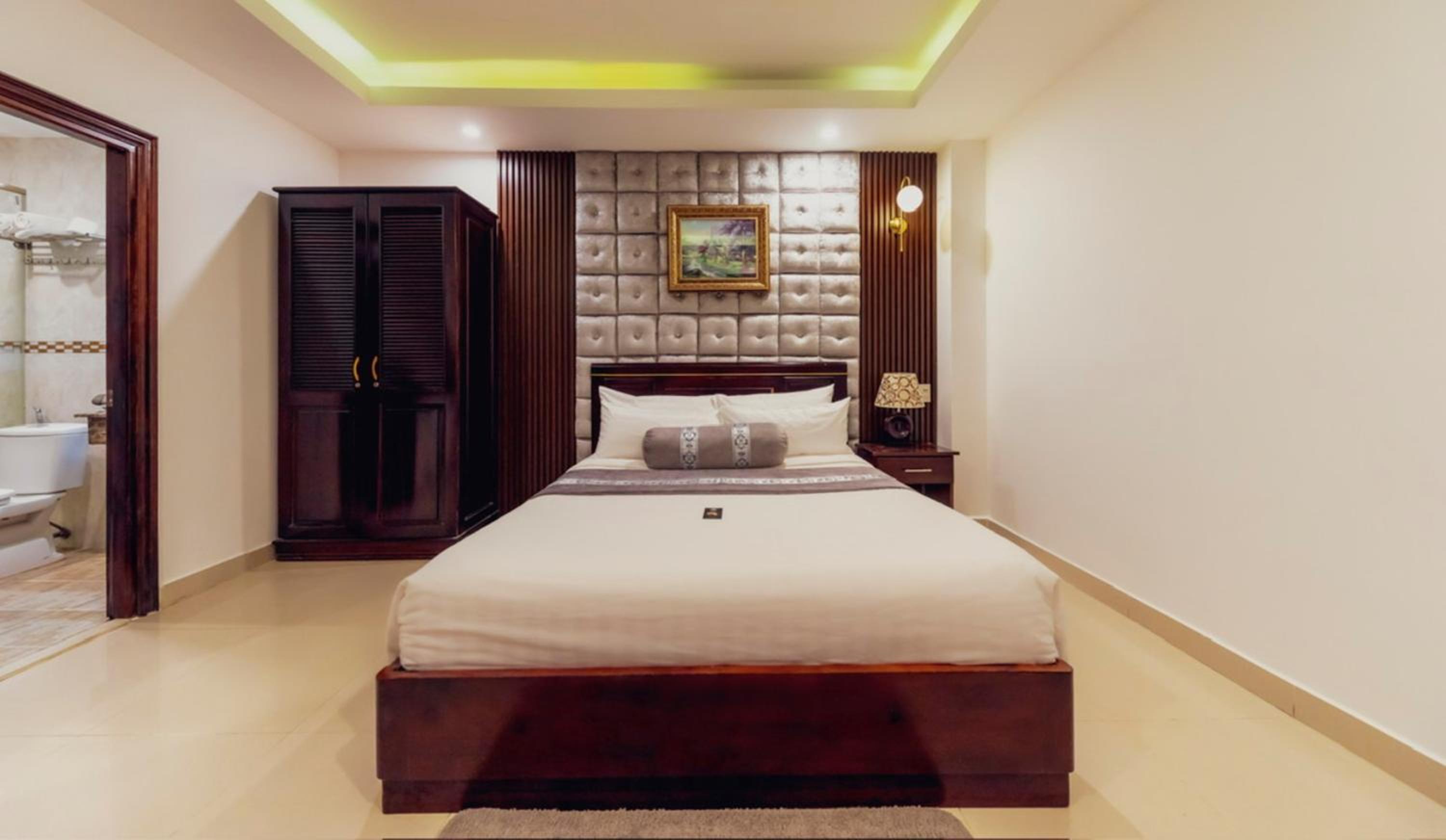 Standard Double Room - Photo 3