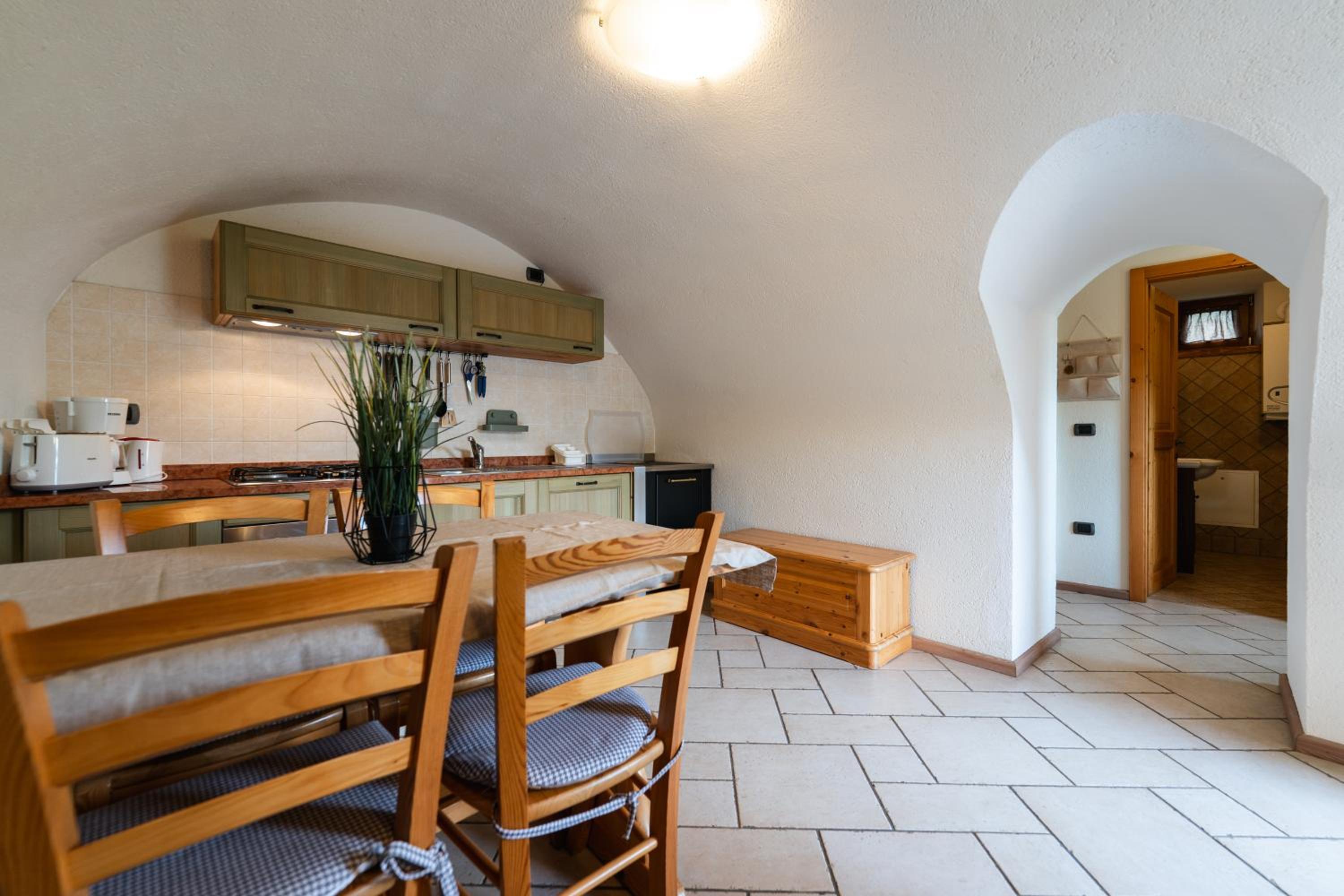 One-Bedroom Apartment - Photo 4