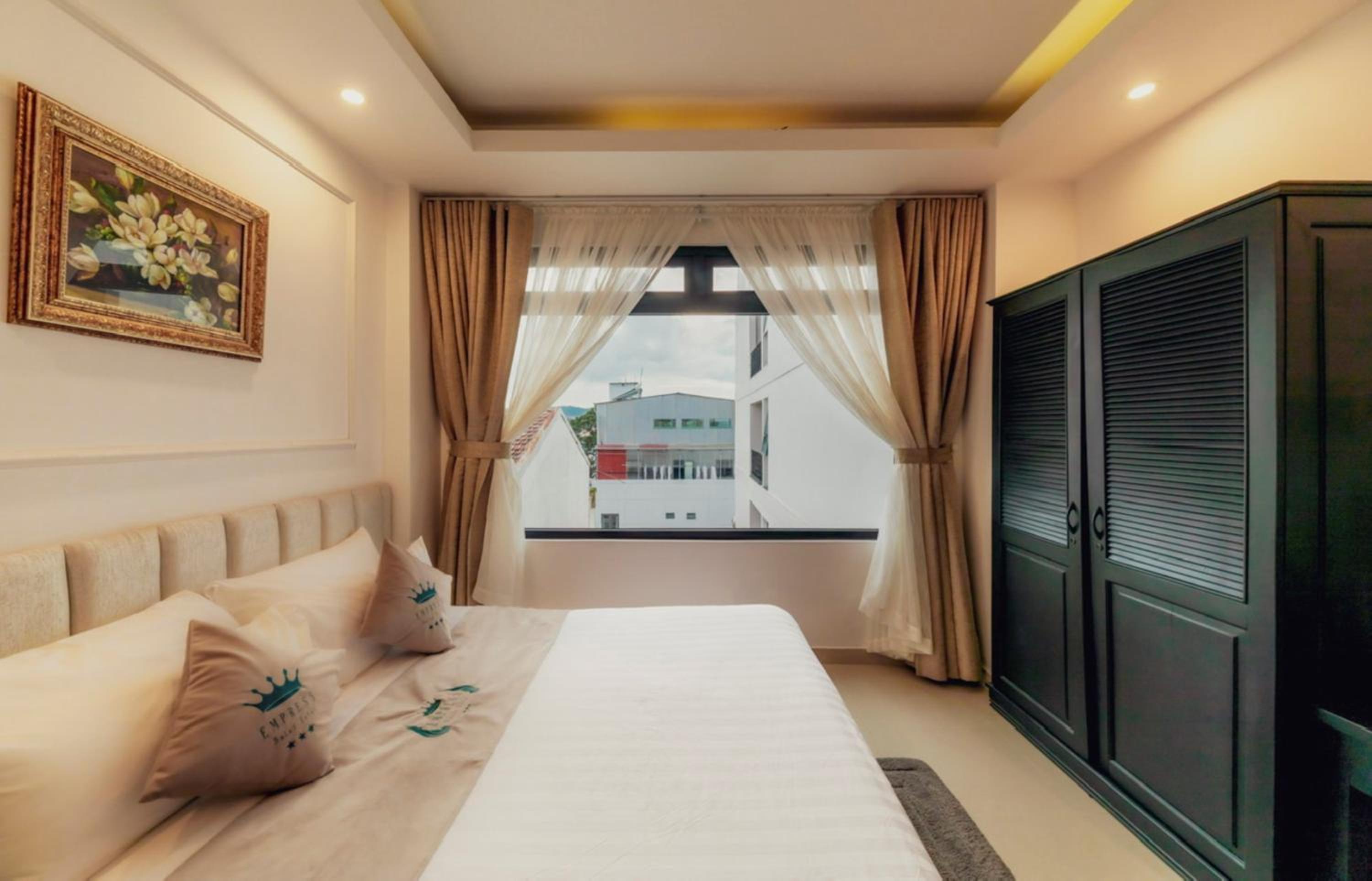 Deluxe Double Room - Photo 9