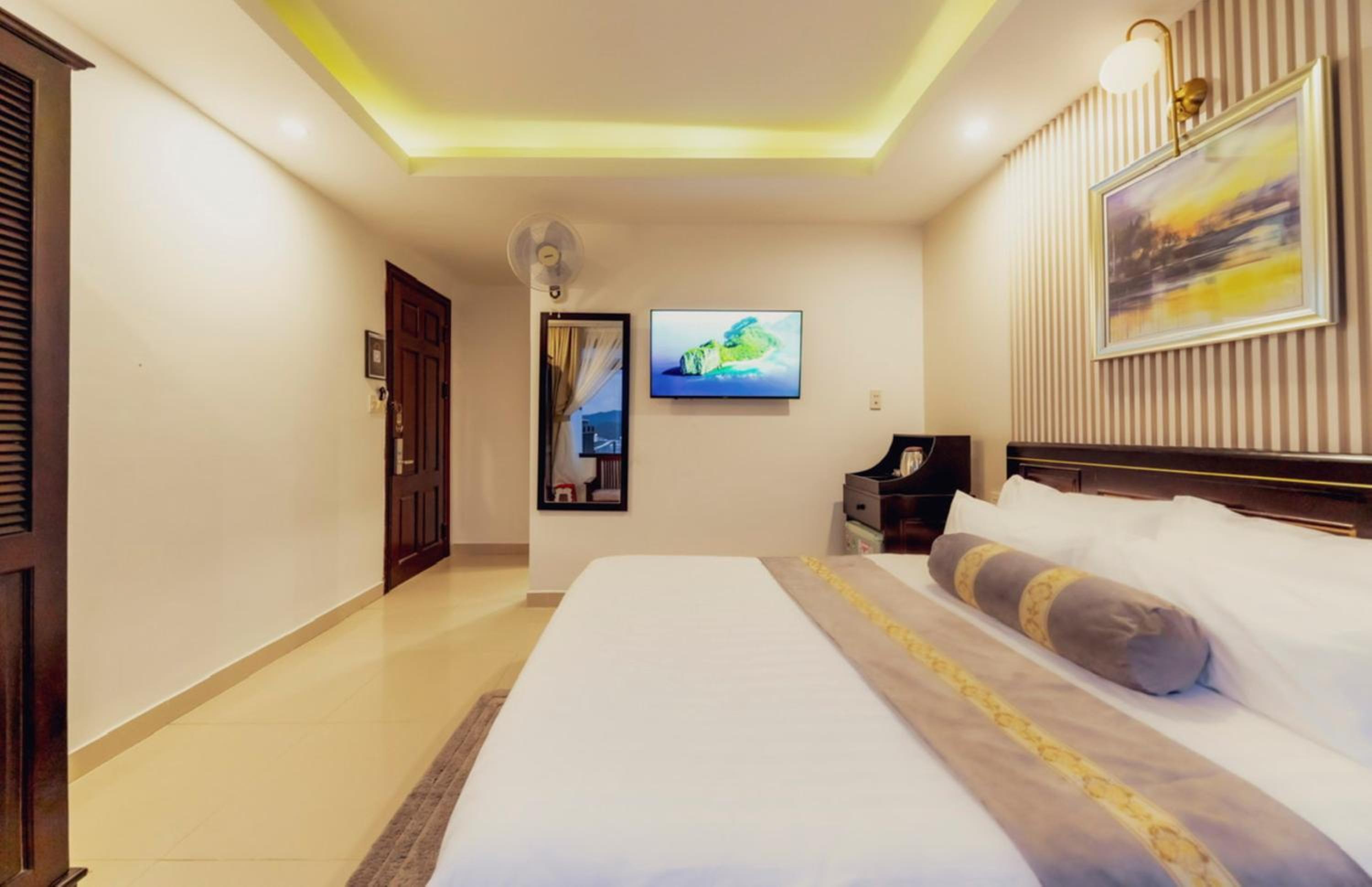 Deluxe Double Room - Photo 8
