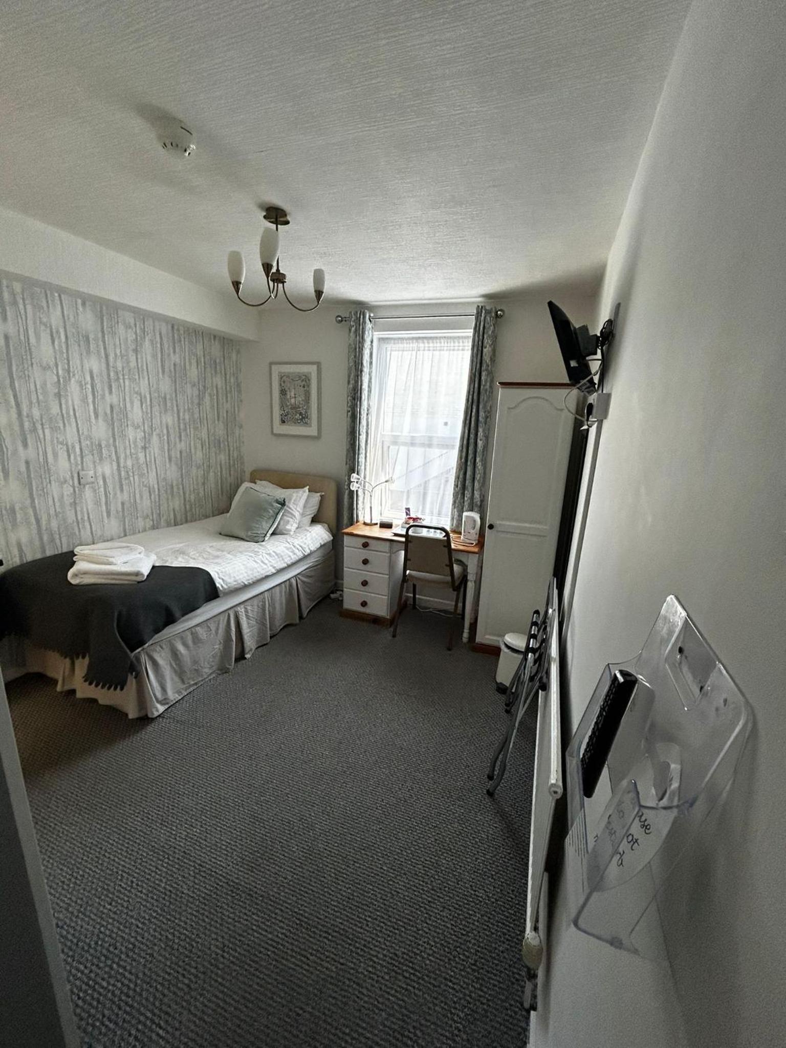 Single Room photo 1