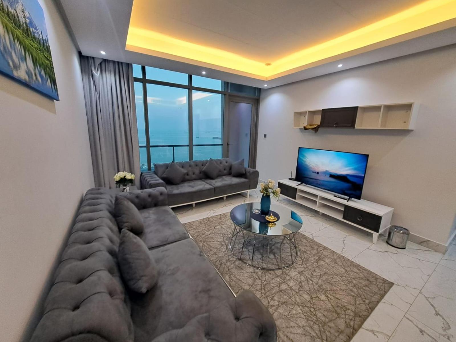 Two-Bedroom Apartment - Photo 32