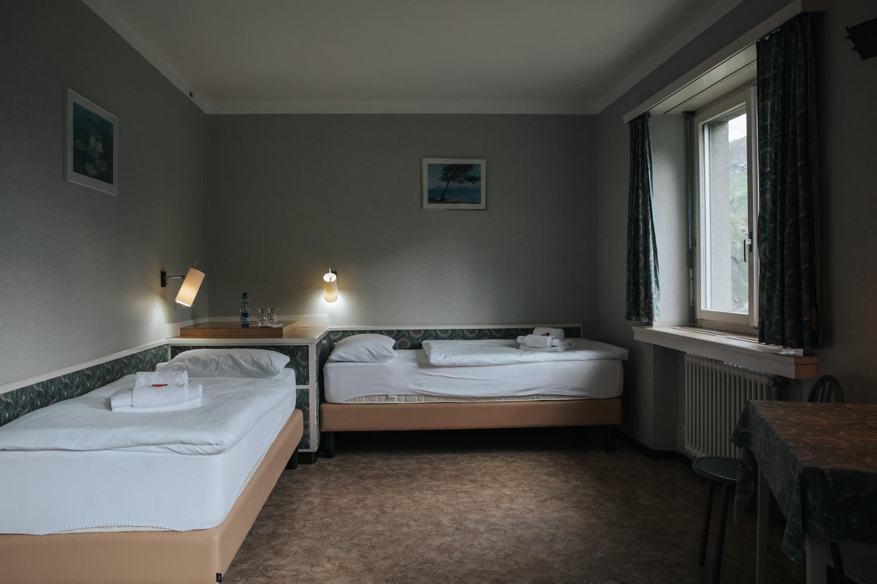 Twin Room with Shared Bathroom photo 2