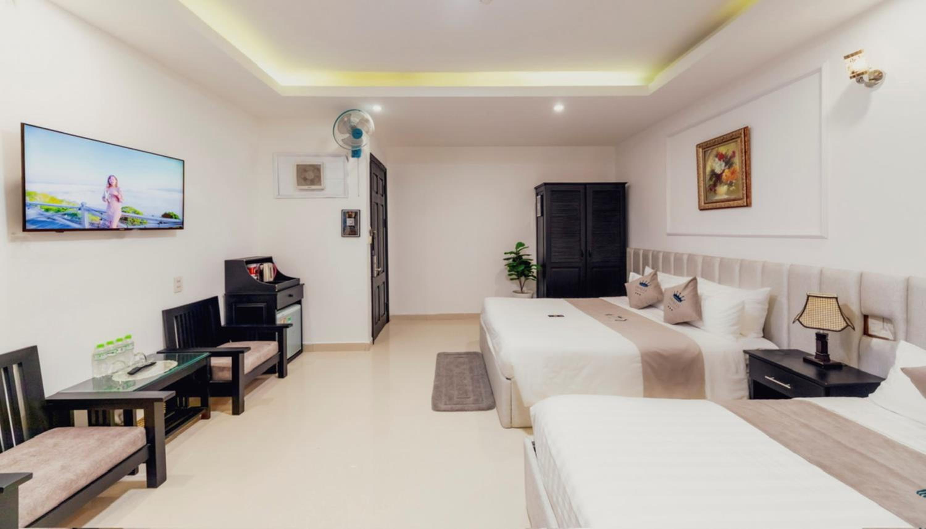 Superior Quadruple Room - Photo 7