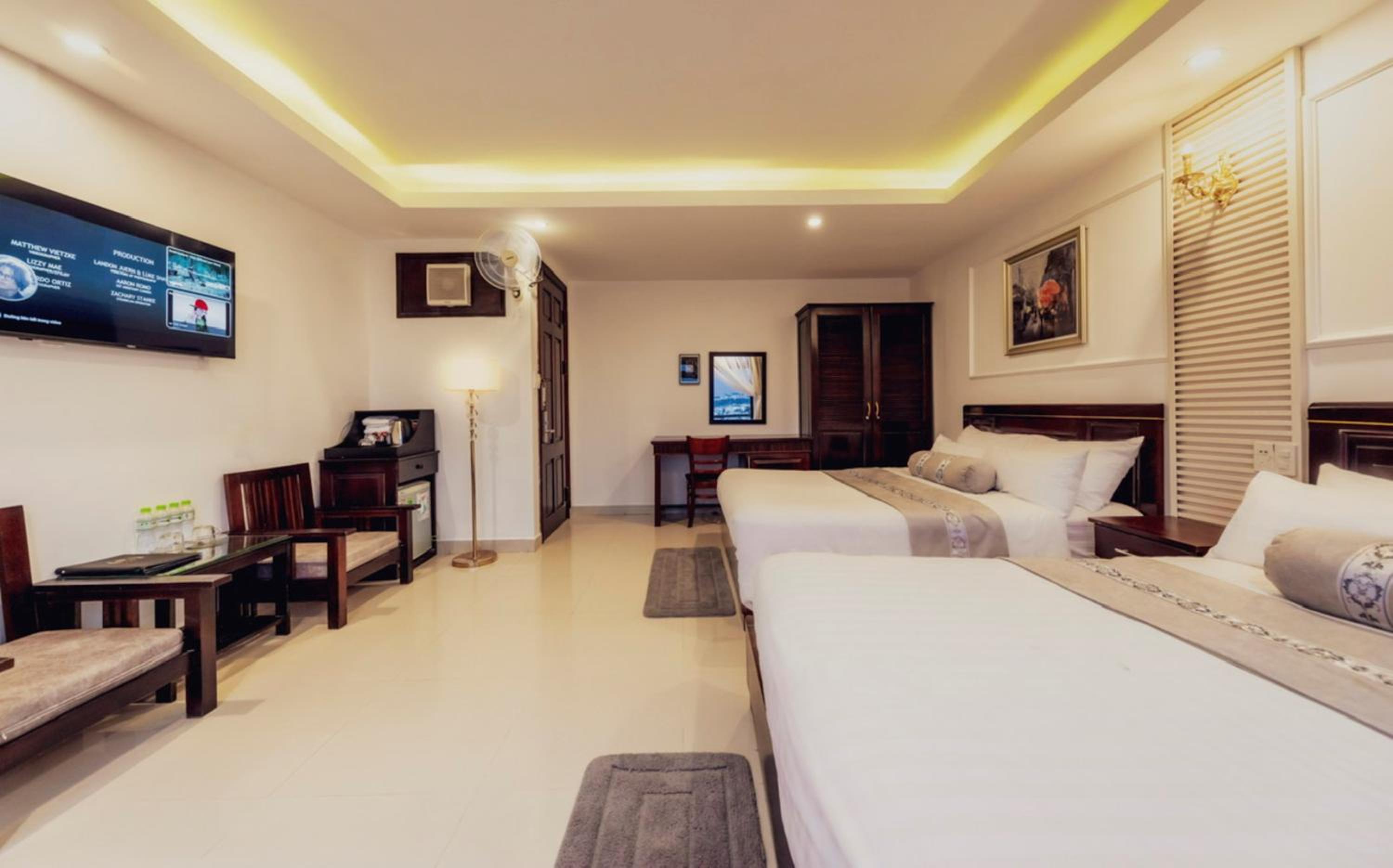Superior Quadruple Room - Photo 4