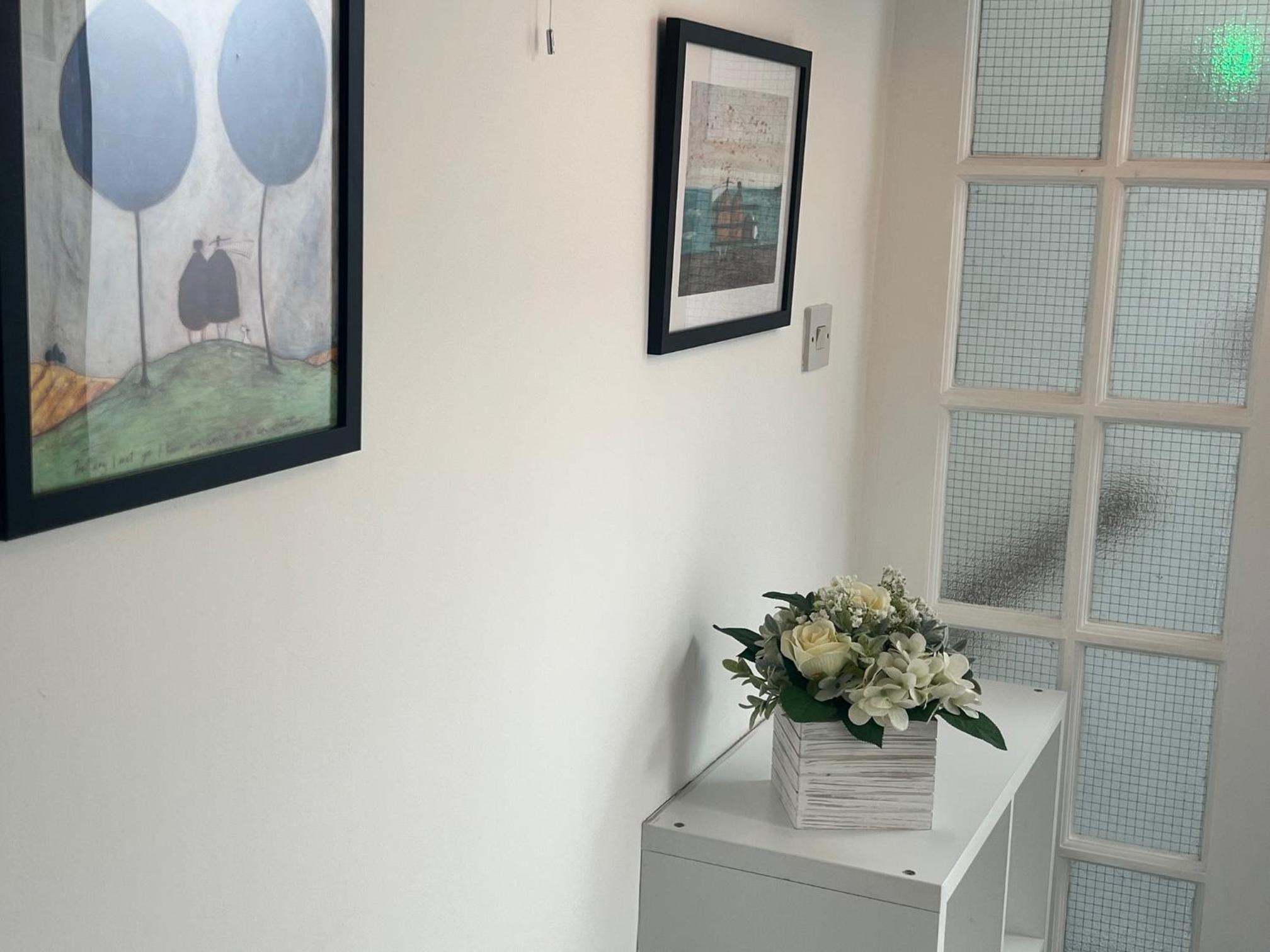 Two-Bedroom Apartment with City View photo 3