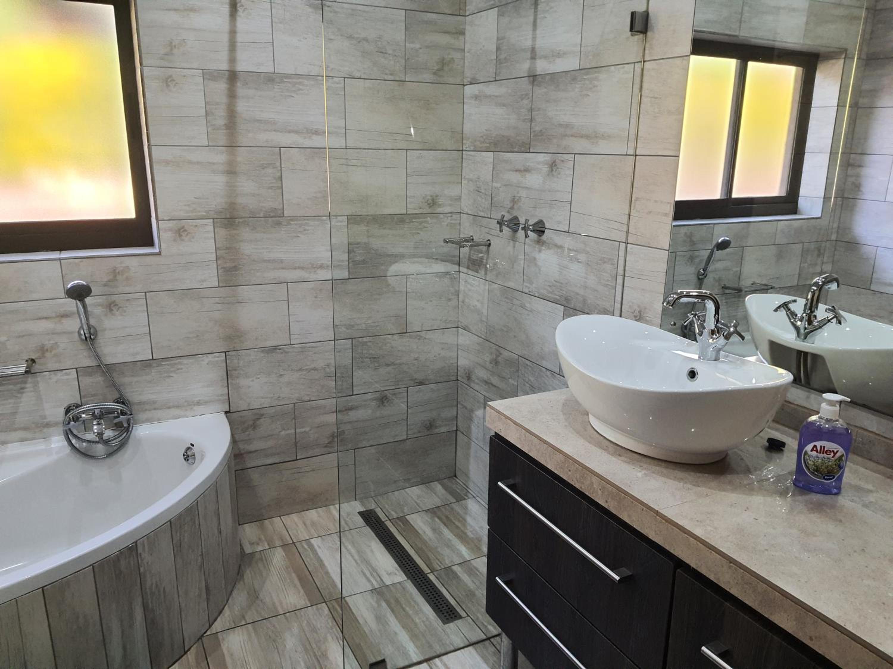 Standard Double Room - Photo 3