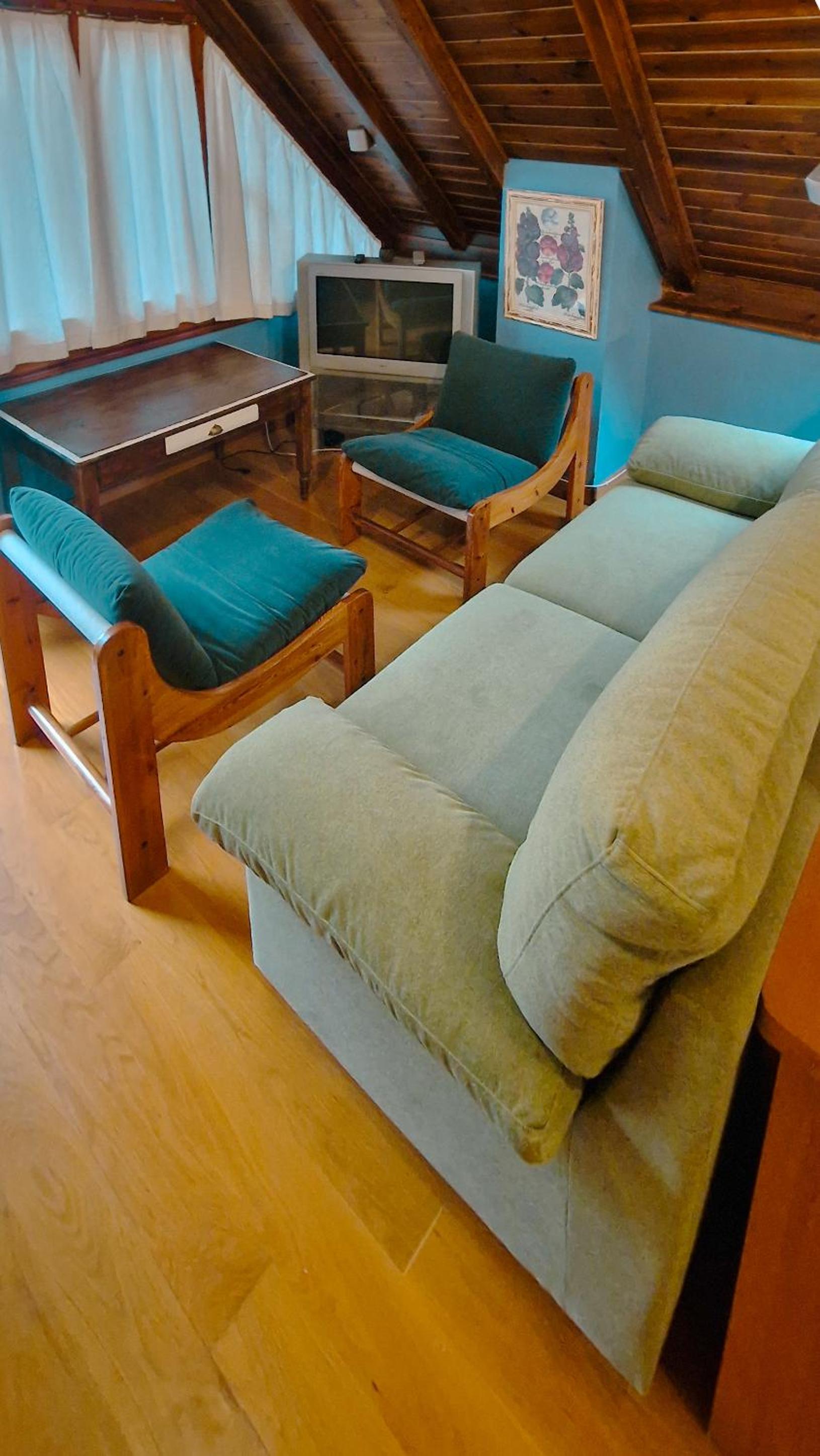 Four-Bedroom House photo 2