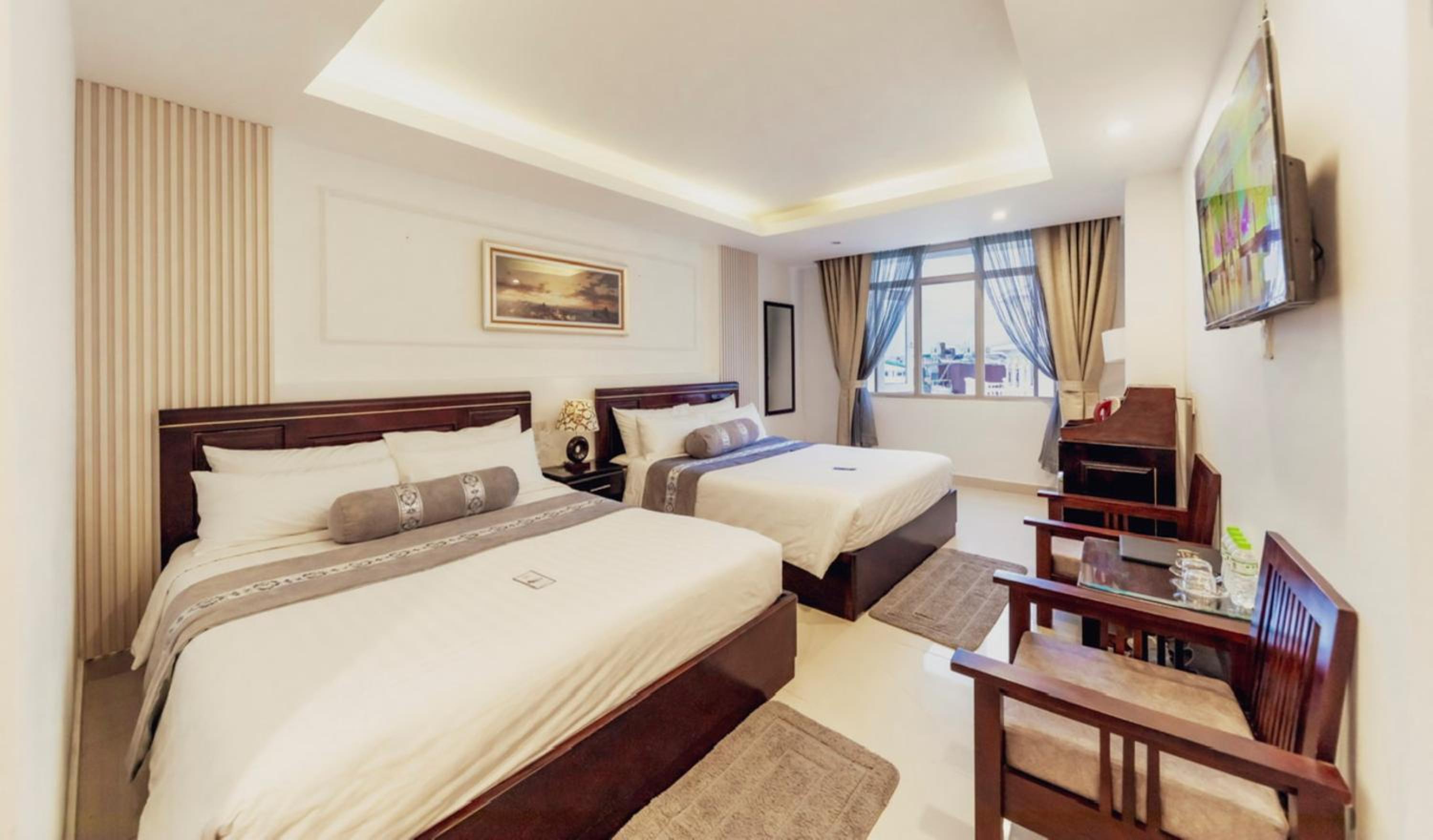 Deluxe Quadruple Room - Photo 2