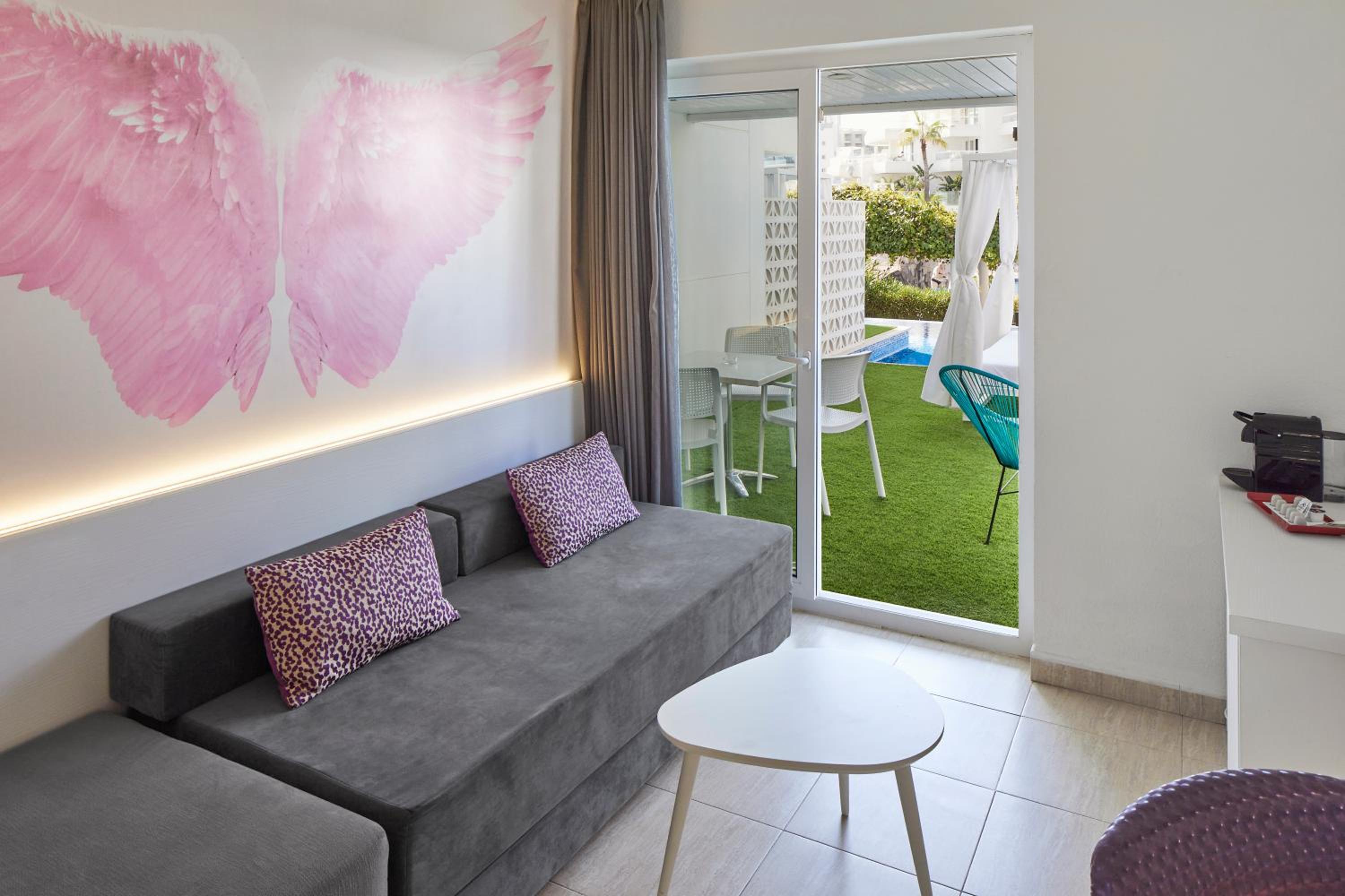 Junior Suite Swim Up with Garden View - Selected Club