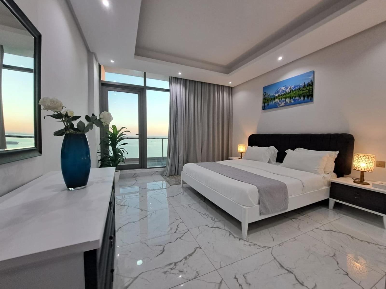 Two-Bedroom Apartment - Photo 38