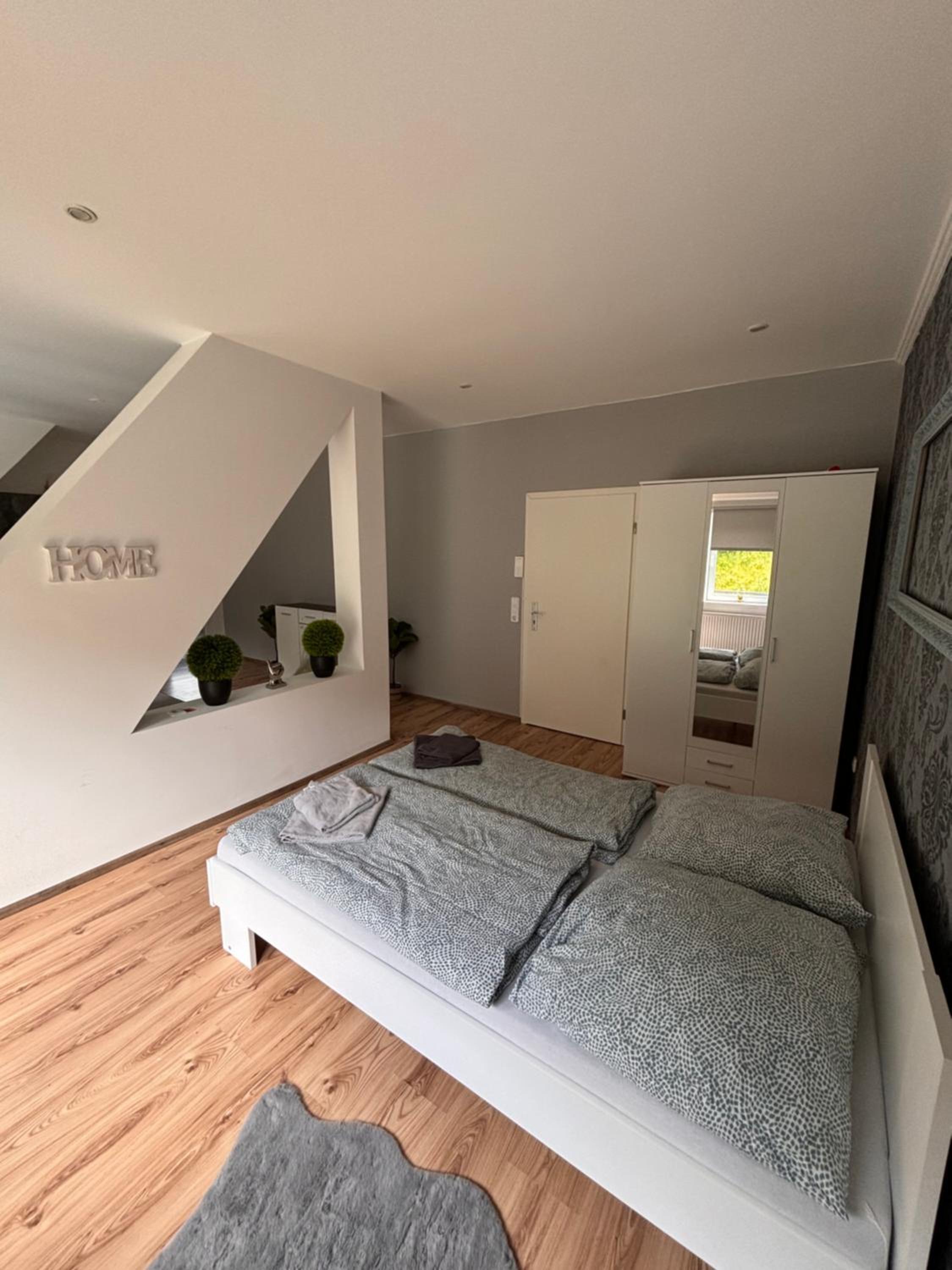 One-Bedroom Apartment photo 2