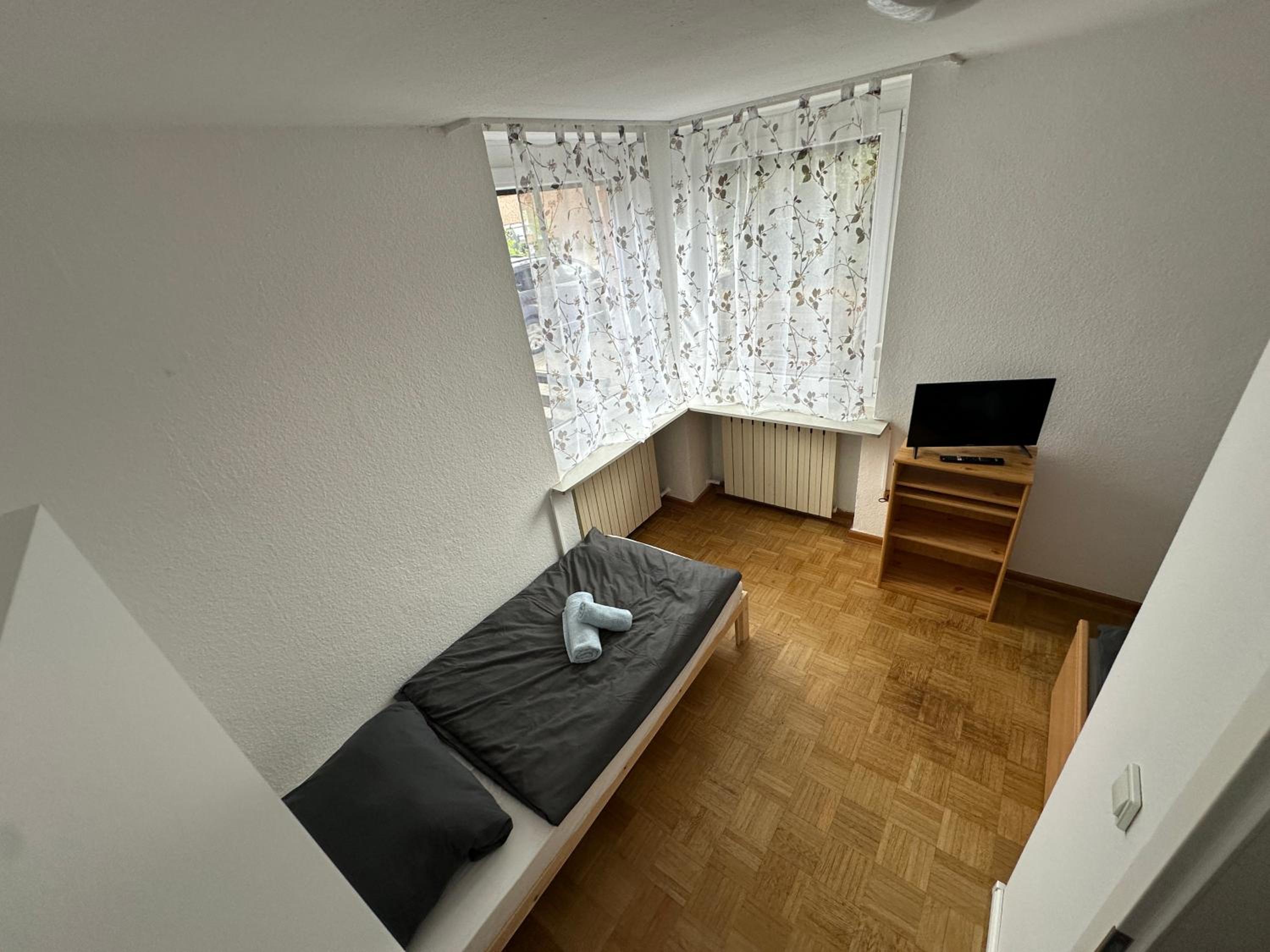 Economy Double Room photo 2